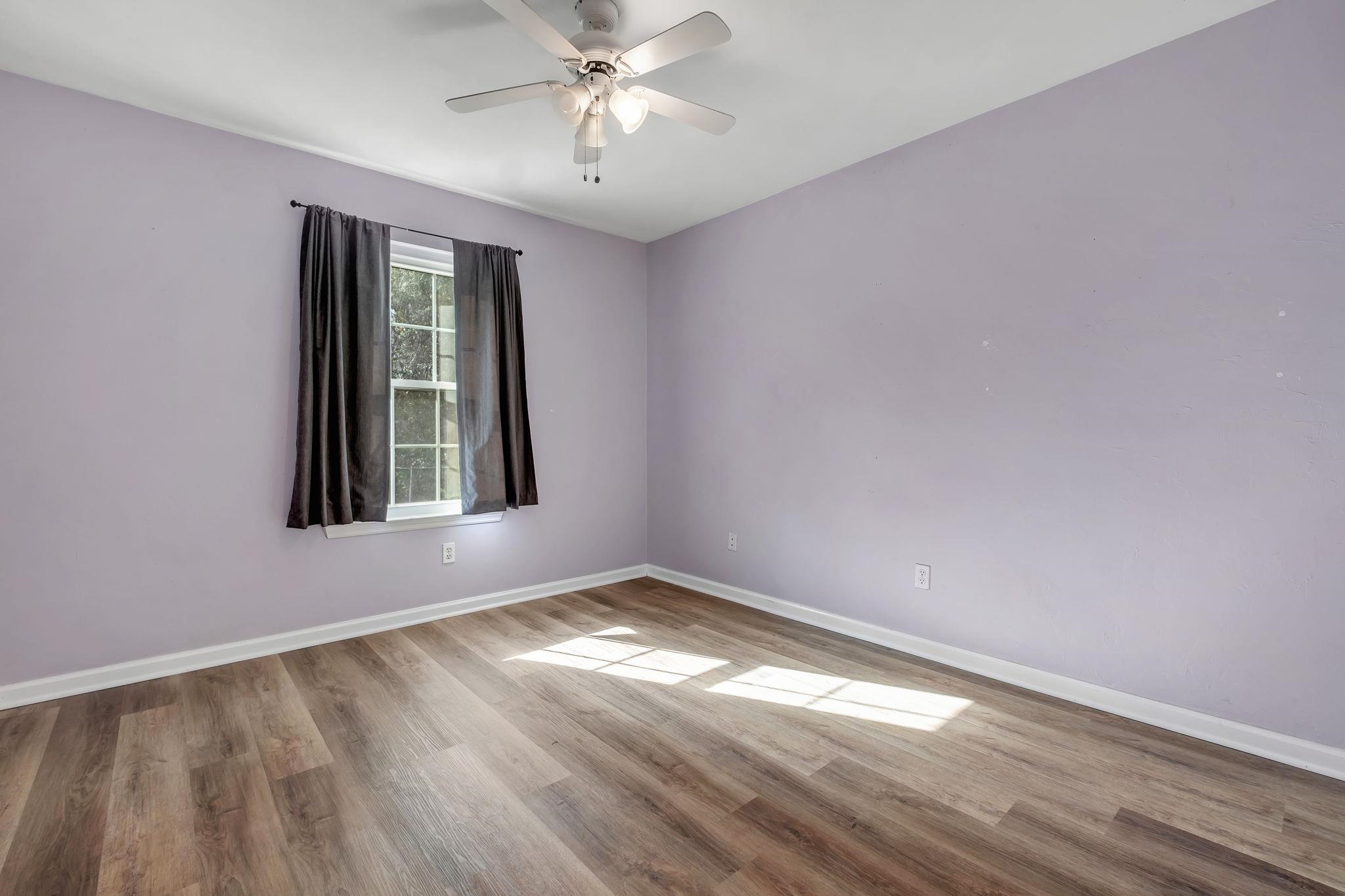 117 Shadow Oak Circle