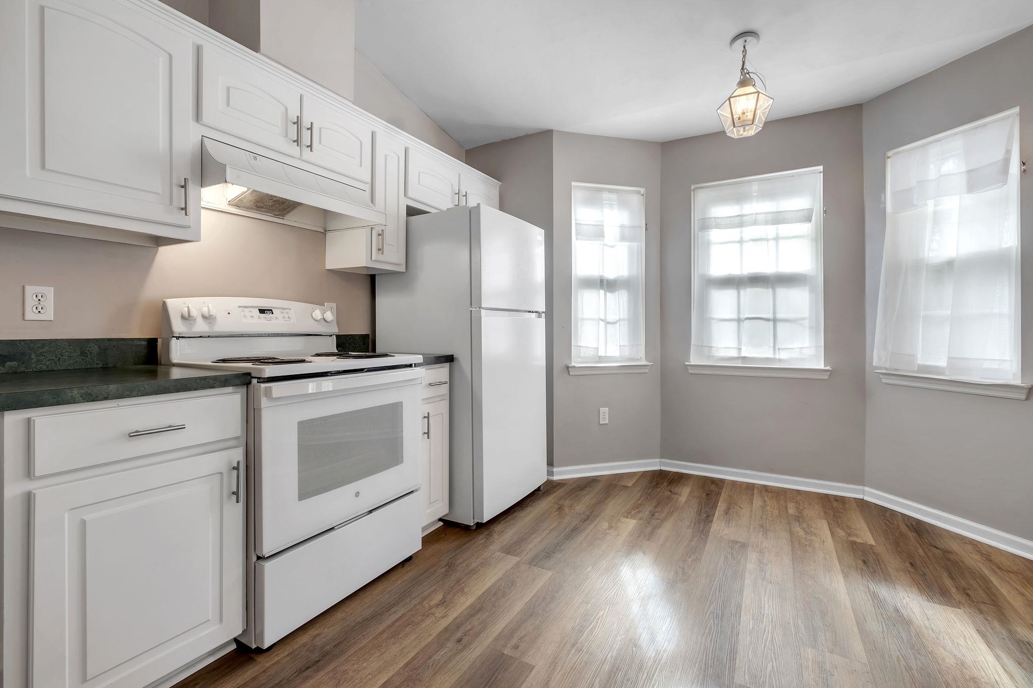 117 Shadow Oak Circle