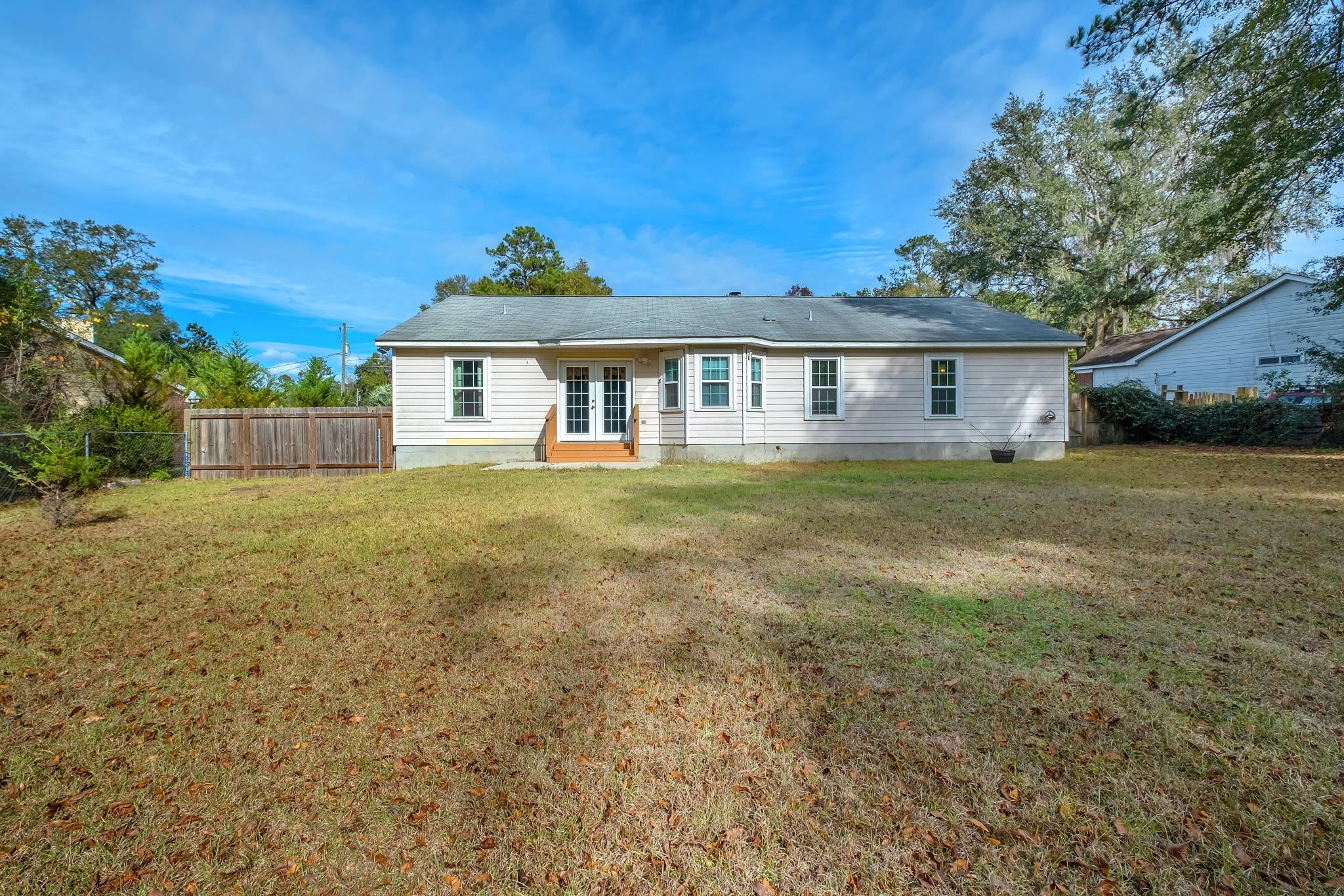 117 Shadow Oak Circle