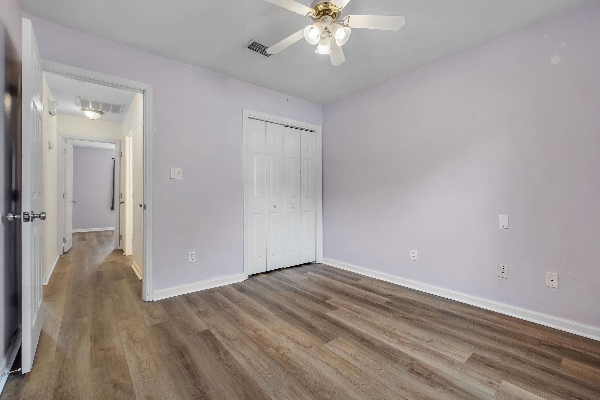 117 Shadow Oak Circle