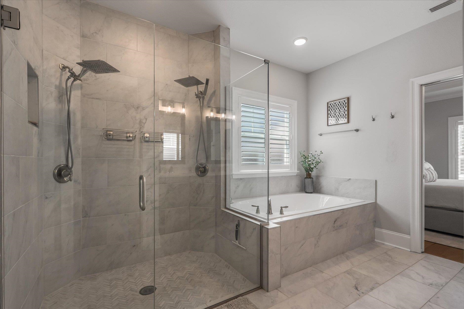 5160 Royal Fern Circle