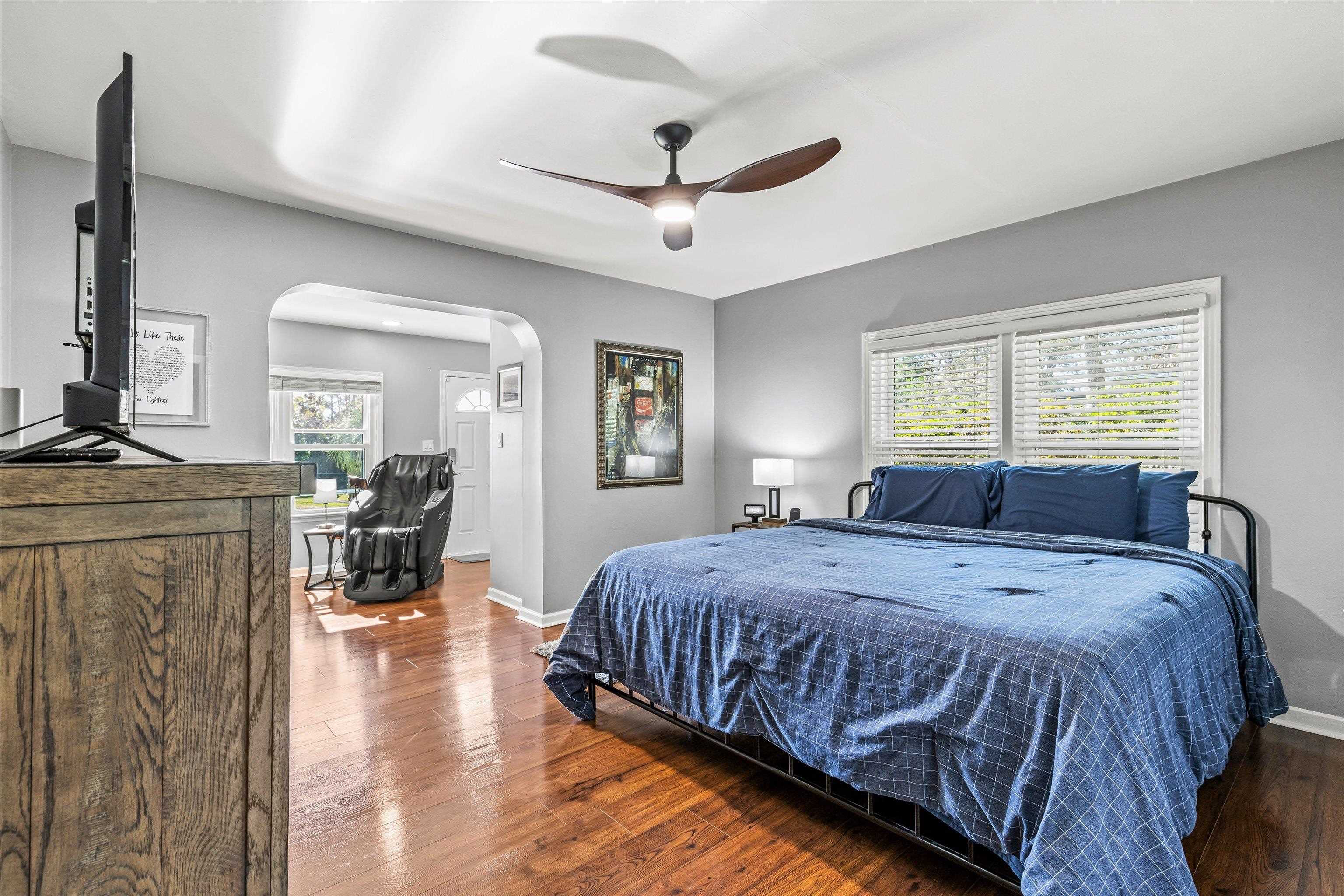 203 GLENVIEW Drive