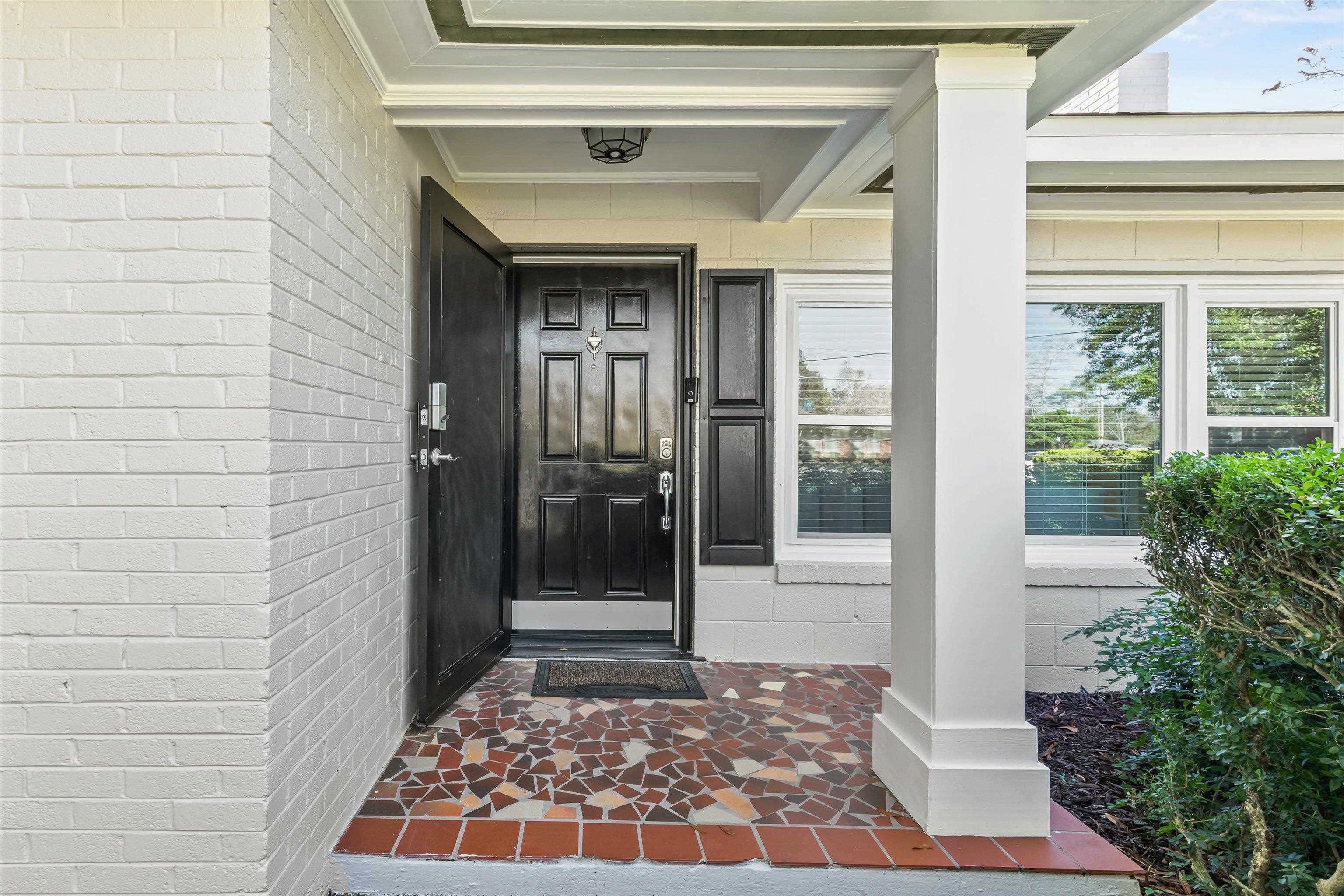 203 GLENVIEW Drive