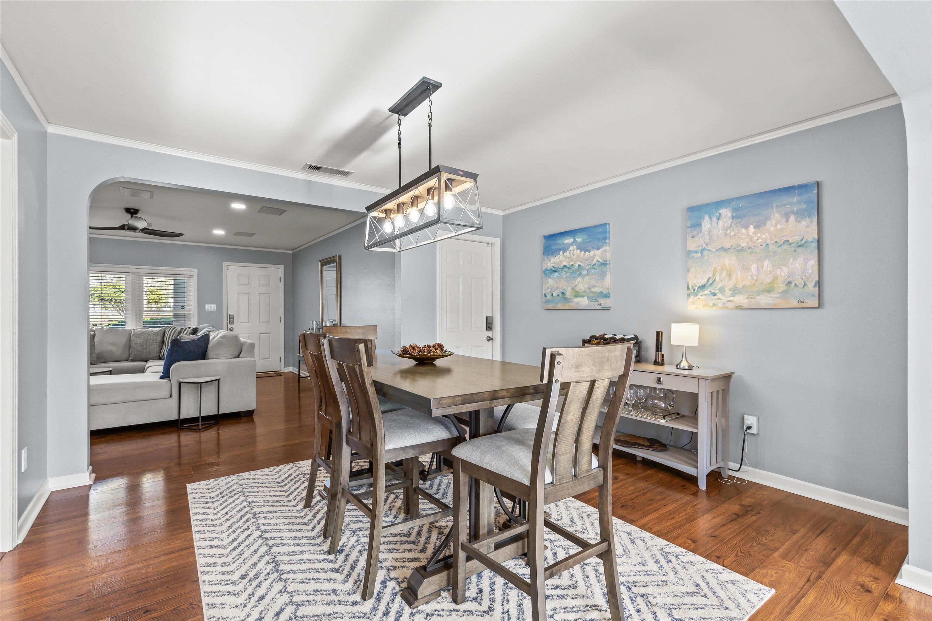 203 GLENVIEW Drive