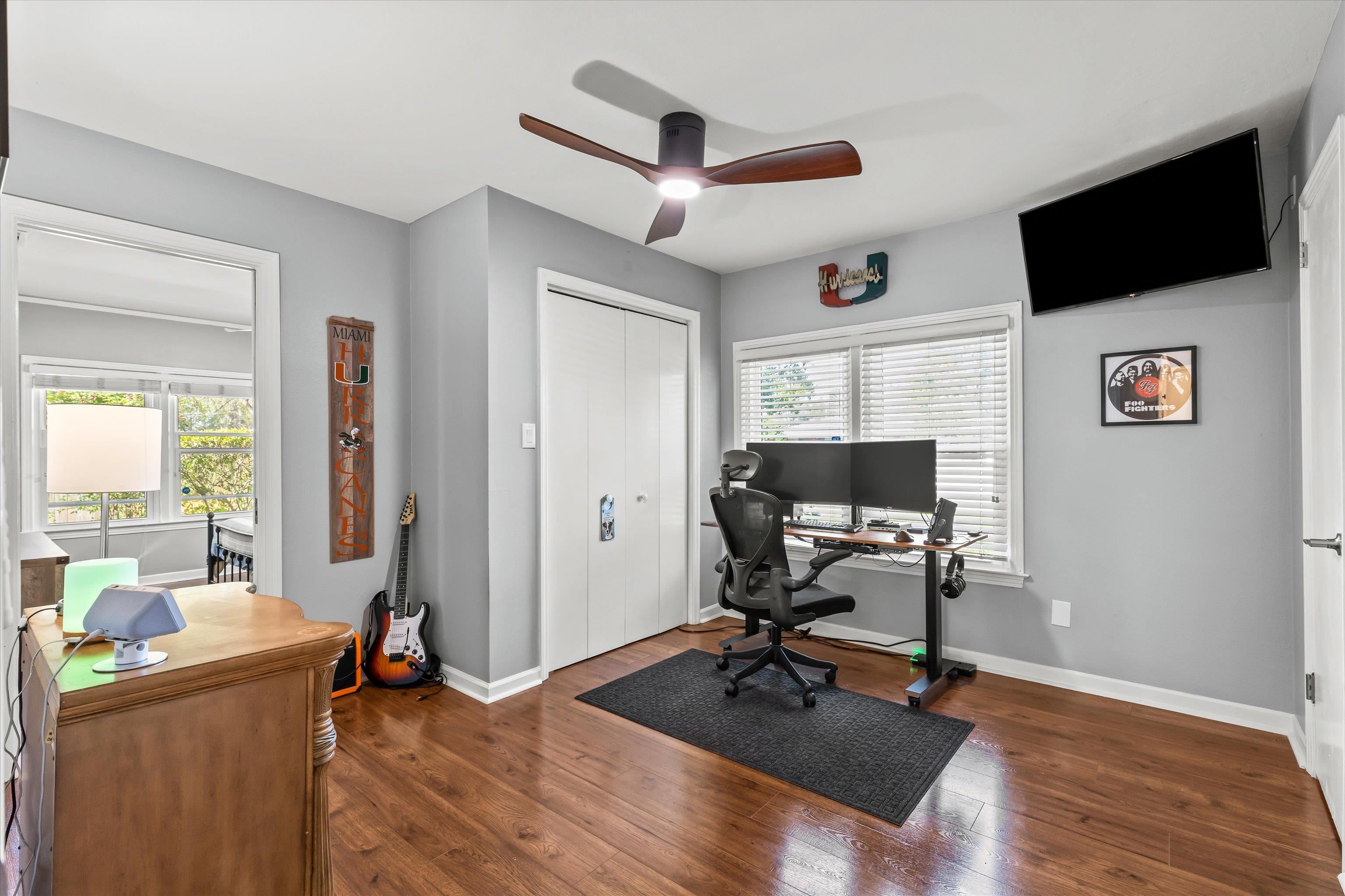 203 GLENVIEW Drive