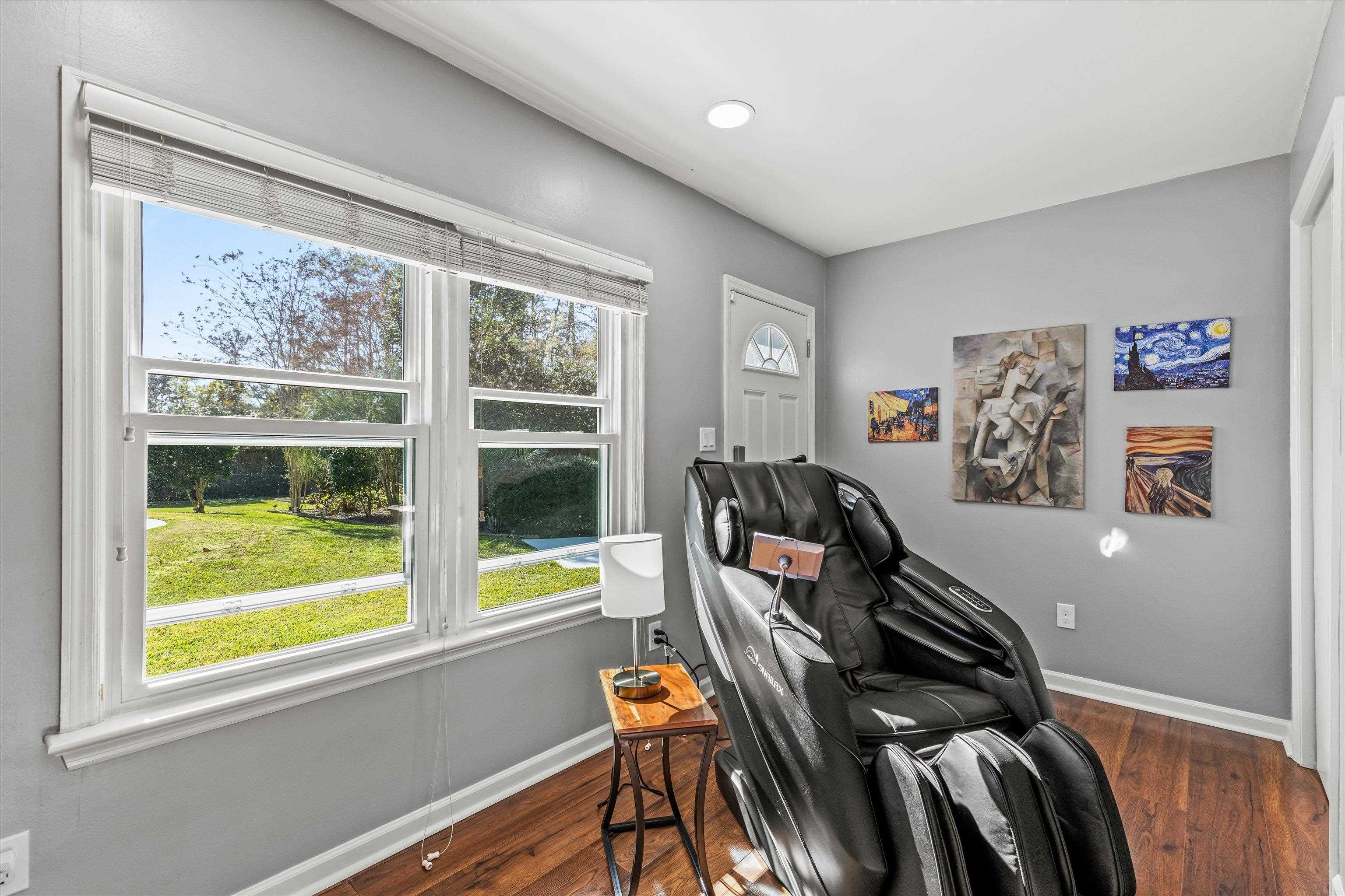 203 GLENVIEW Drive