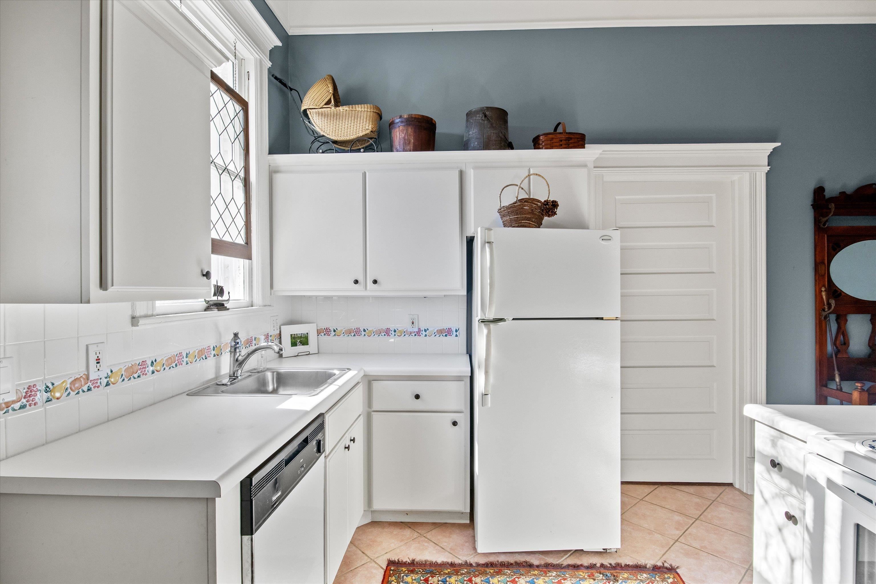 336 N JACKSON Street