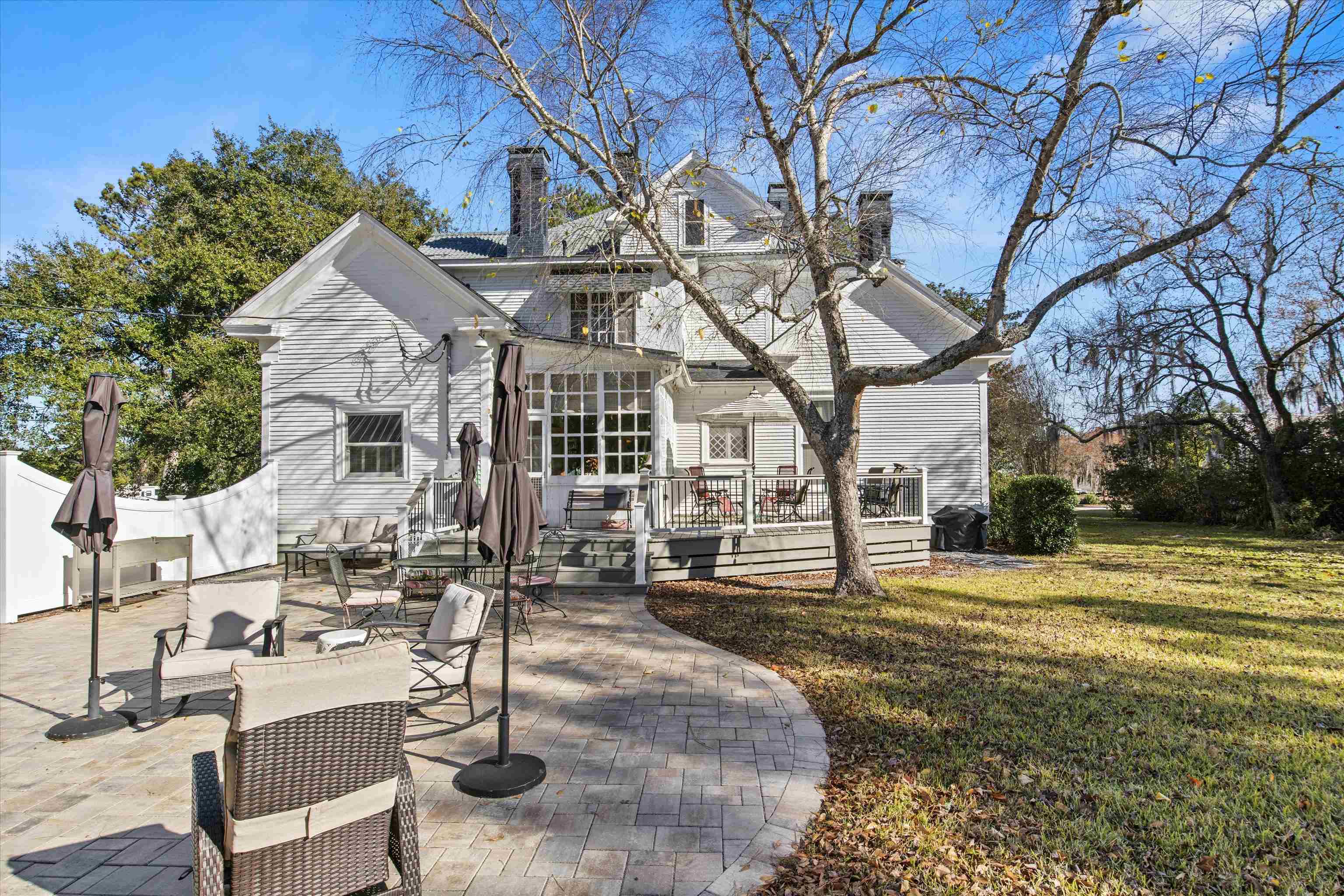 336 N JACKSON Street