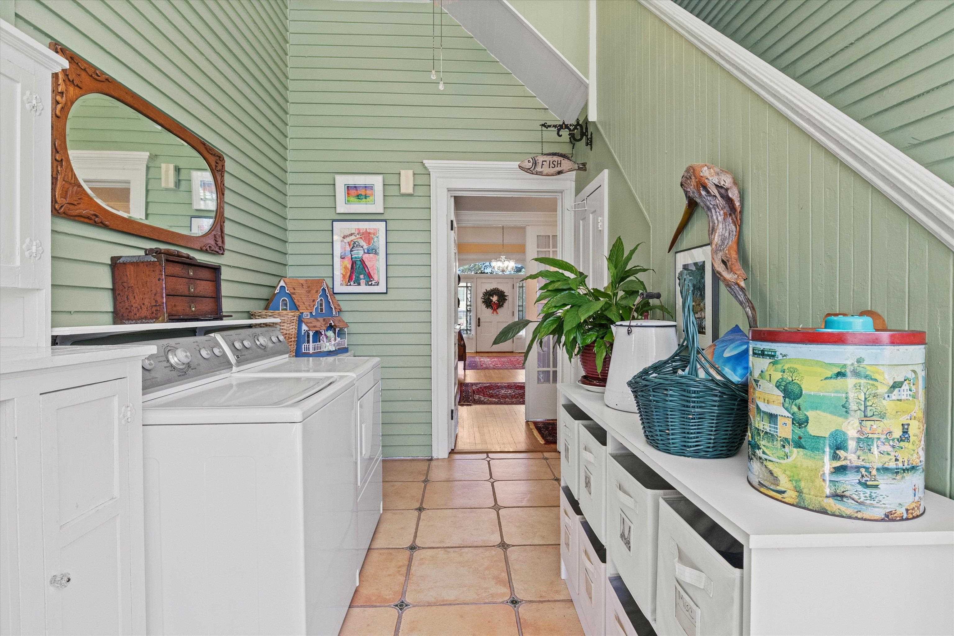 336 N JACKSON Street