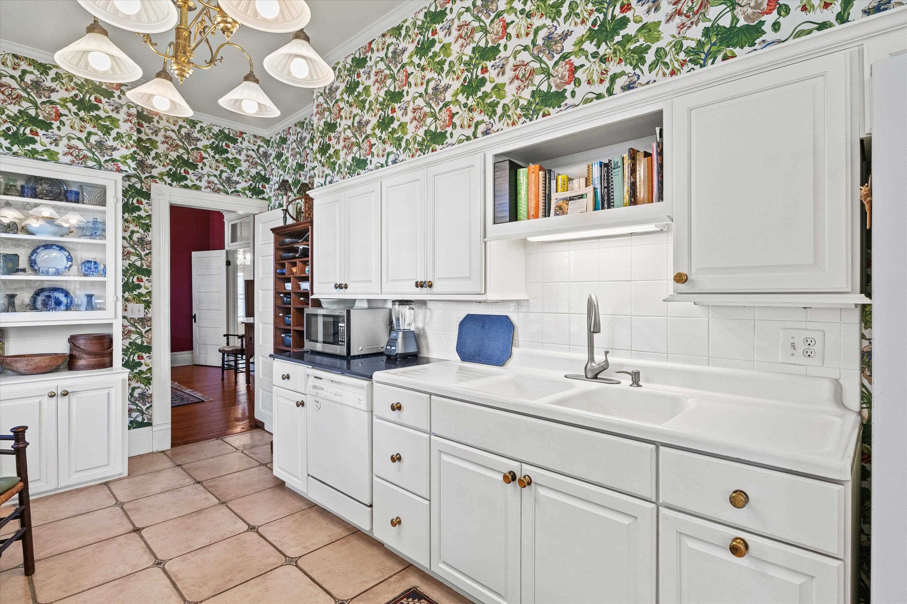 336 N JACKSON Street