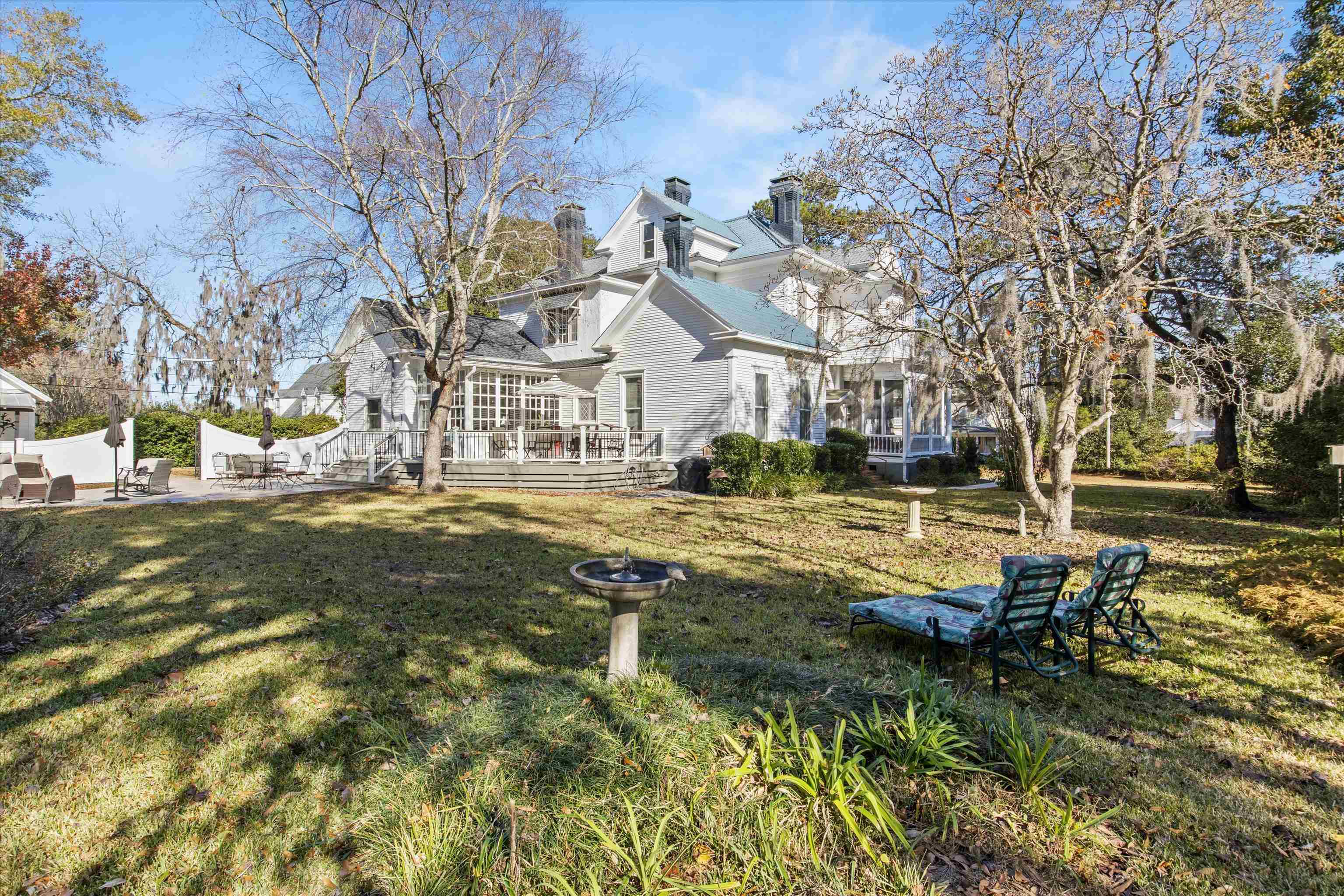 336 N JACKSON Street