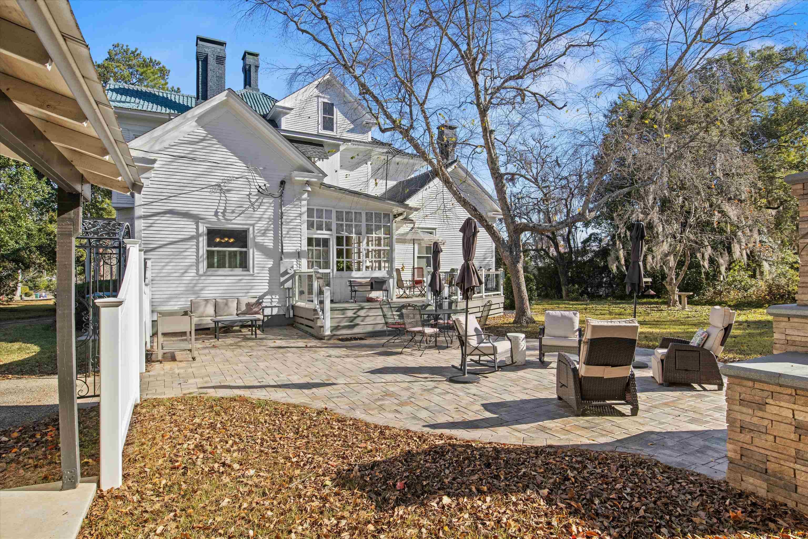 336 N JACKSON Street