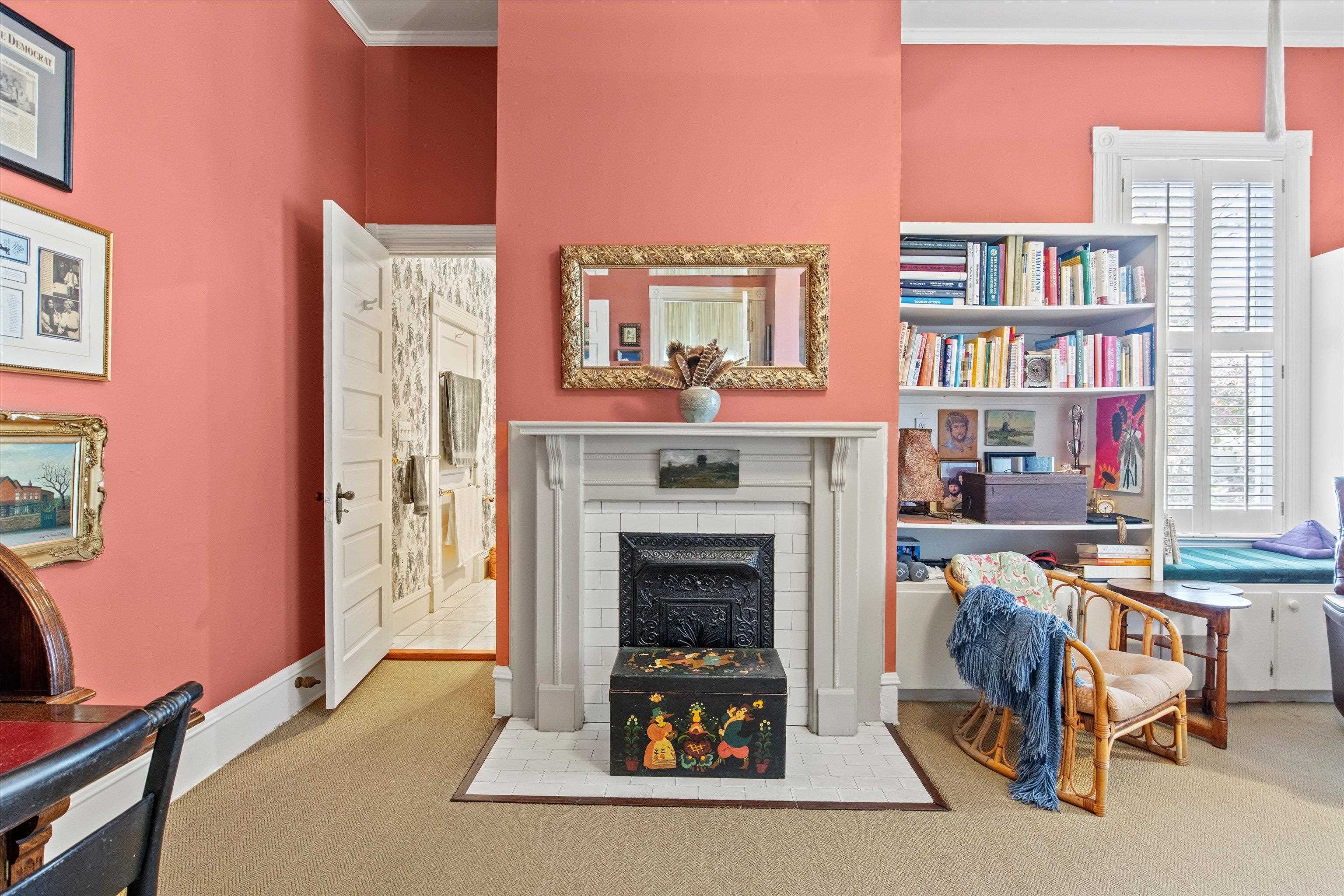 336 N JACKSON Street