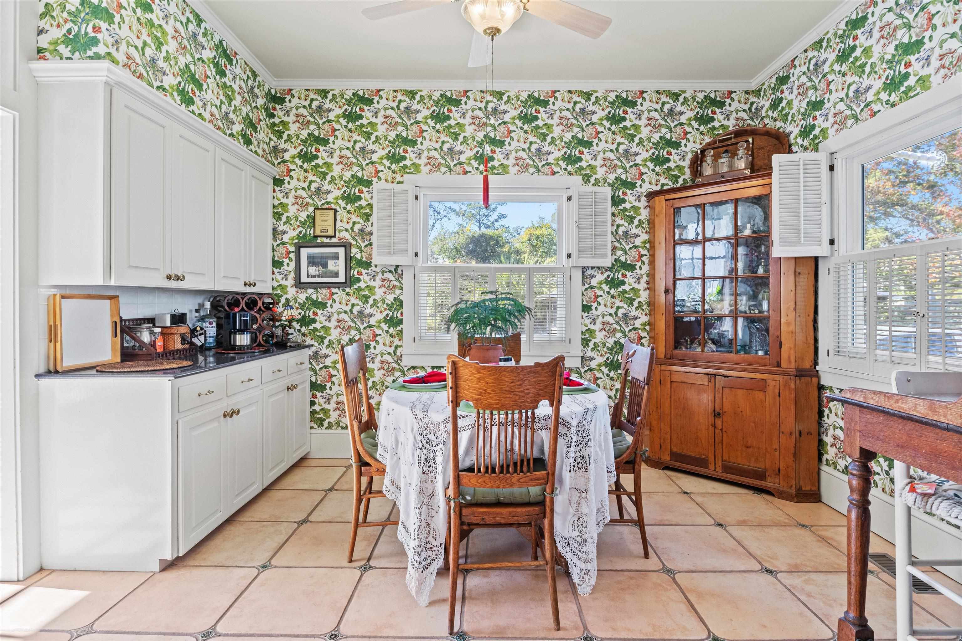 336 N JACKSON Street