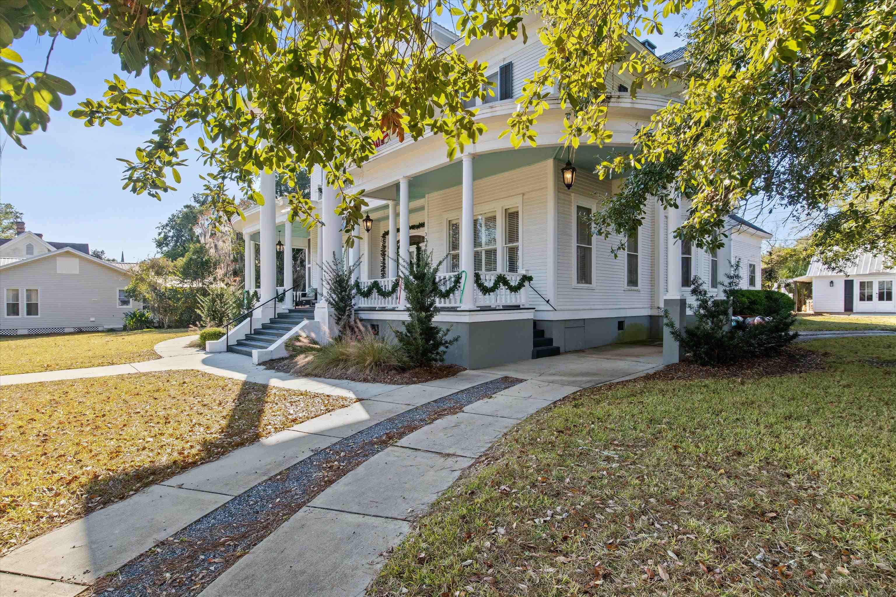 336 N JACKSON Street