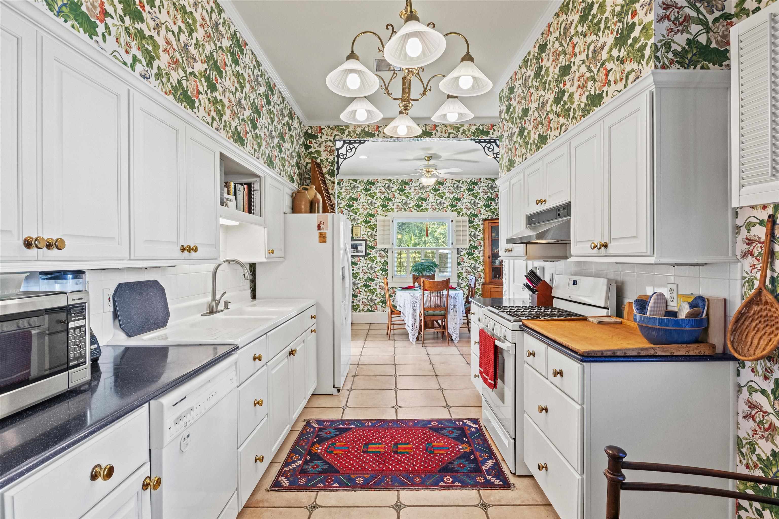 336 N JACKSON Street