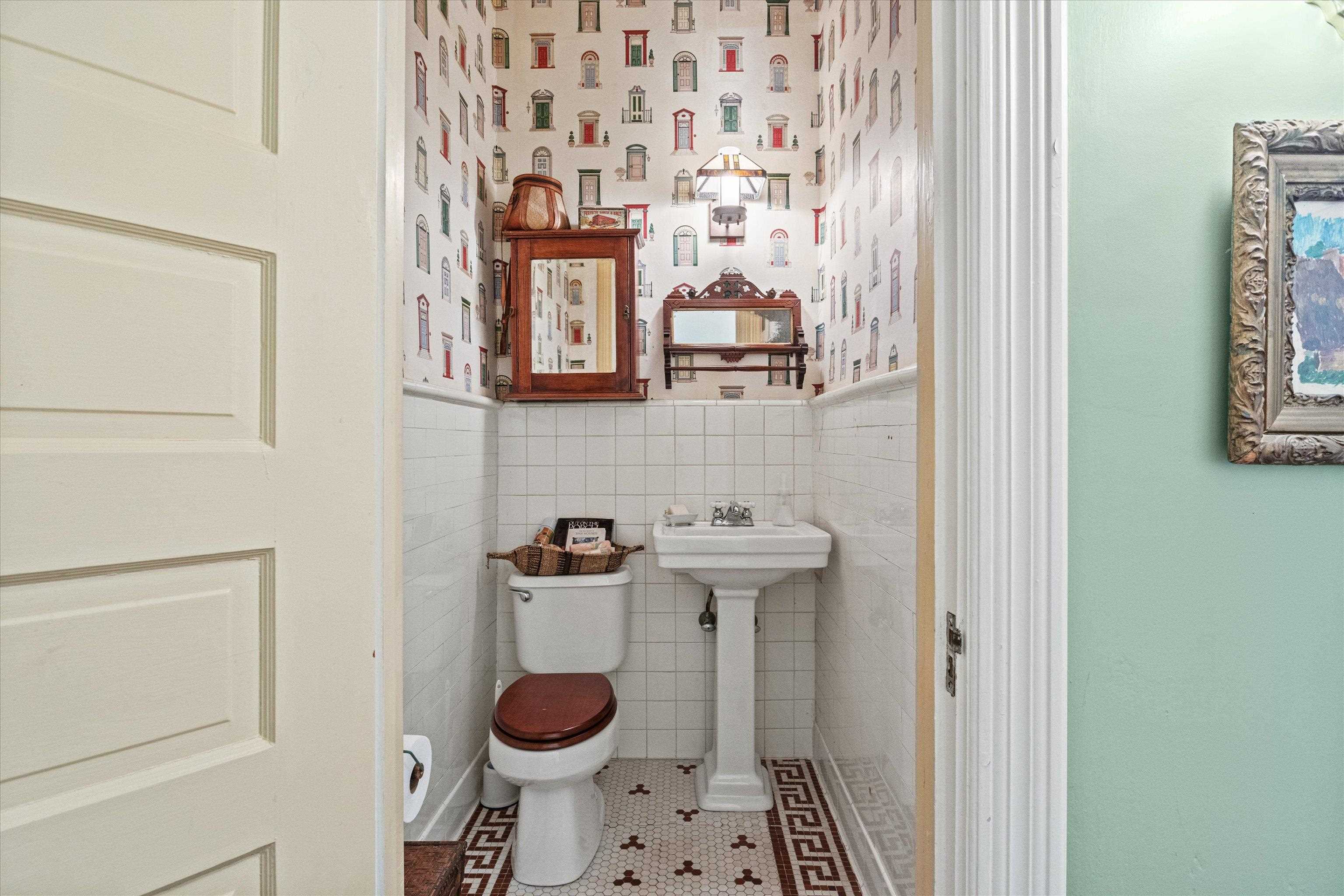 336 N JACKSON Street