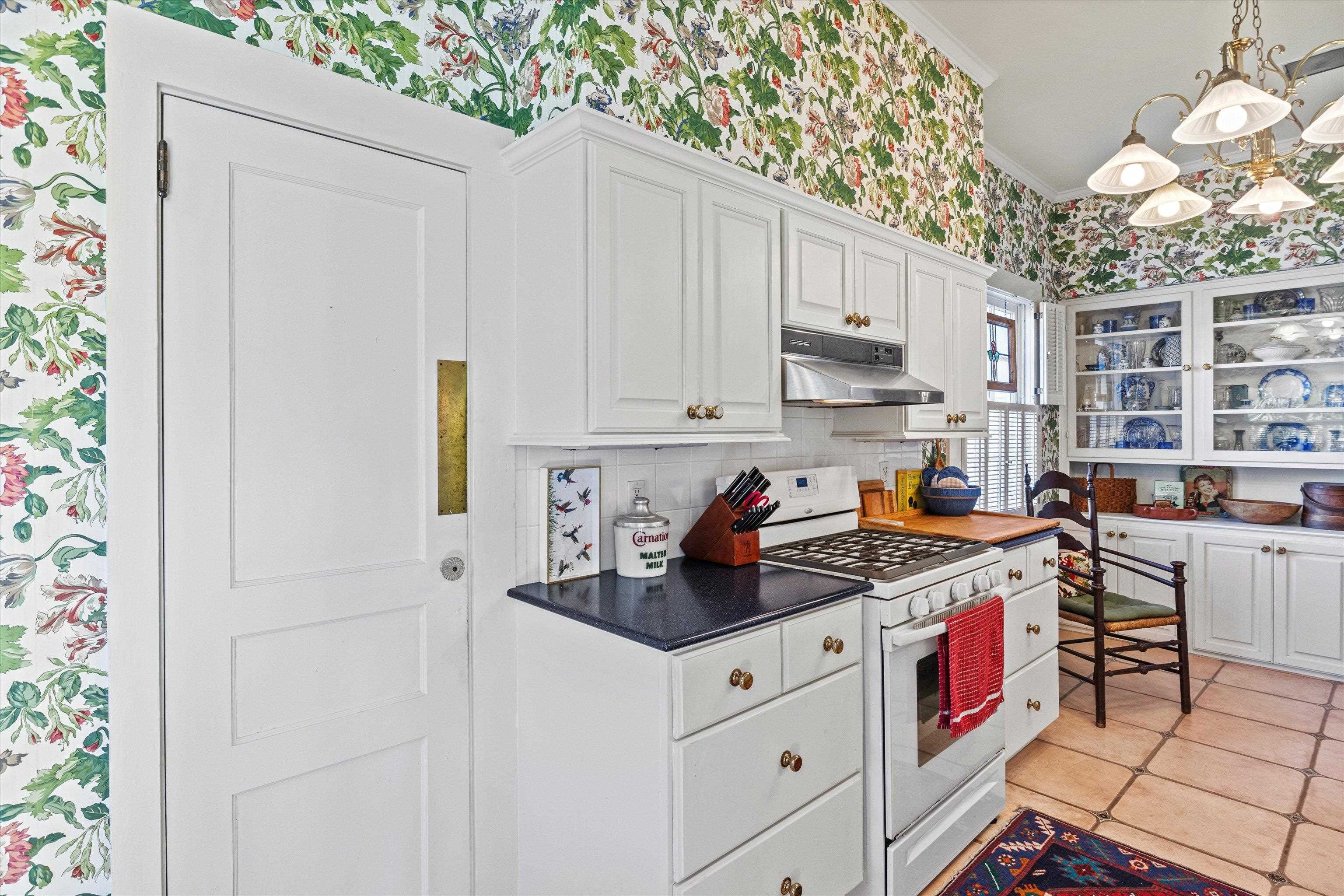 336 N JACKSON Street