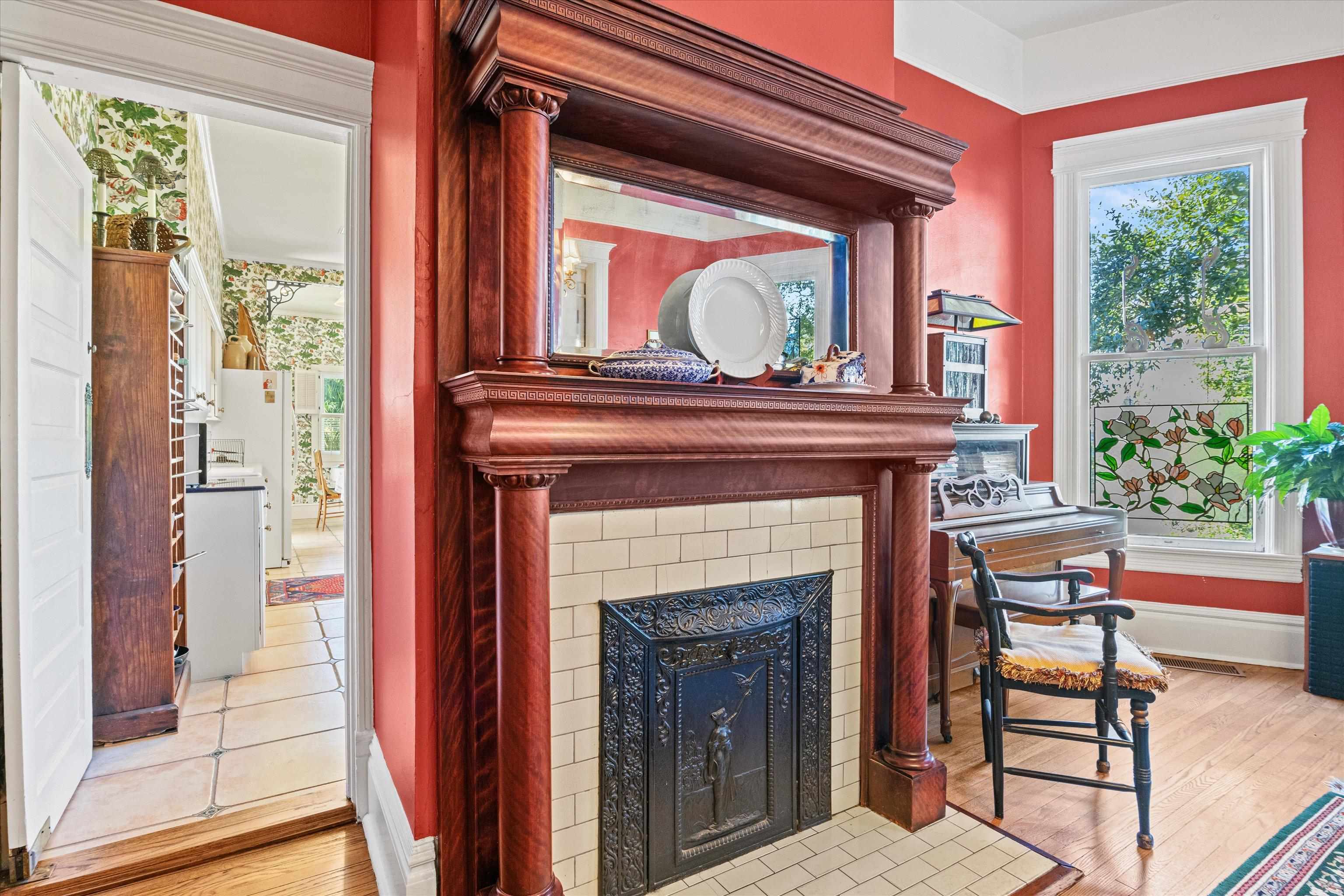 336 N JACKSON Street