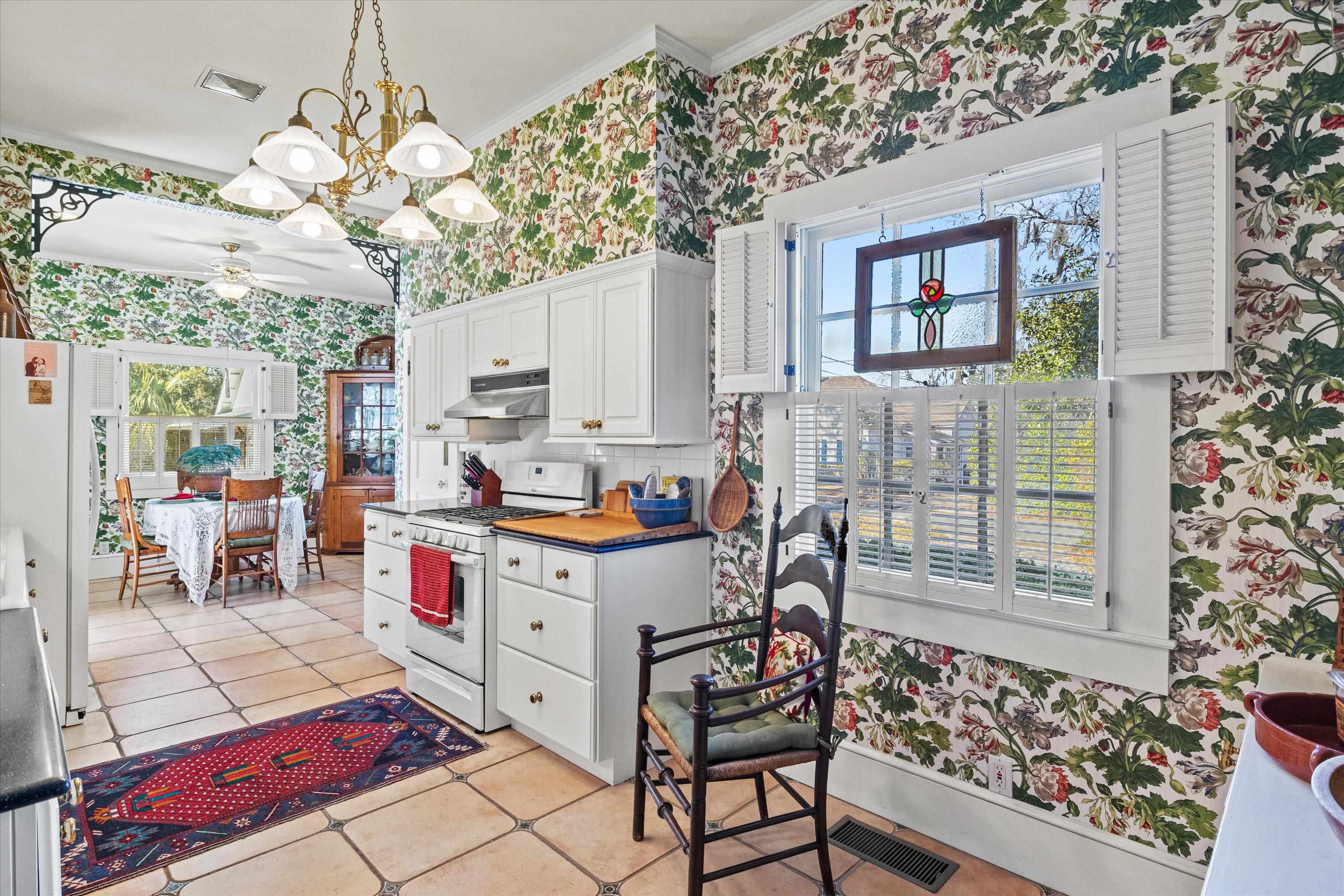 336 N JACKSON Street