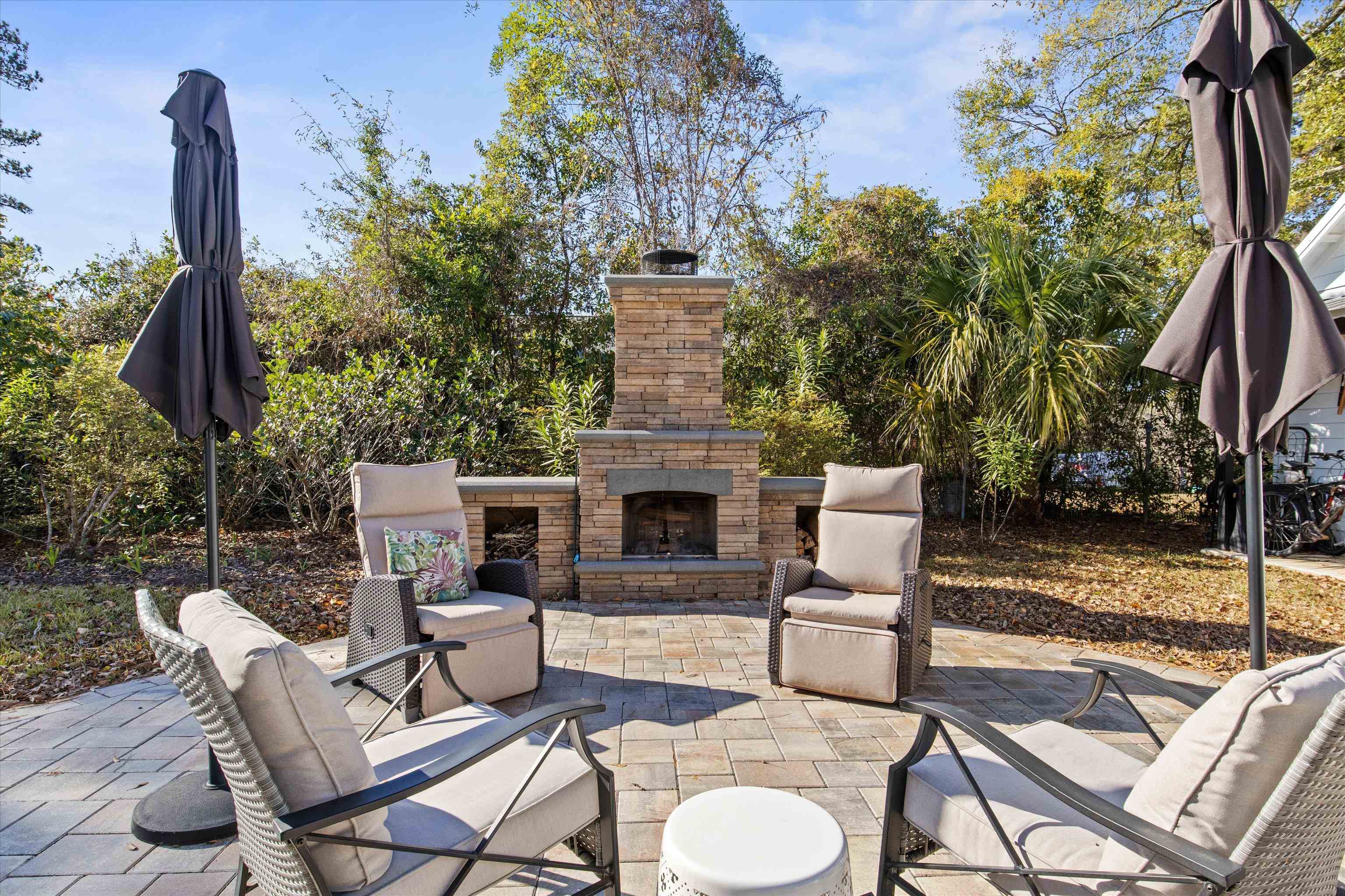 336 N JACKSON Street