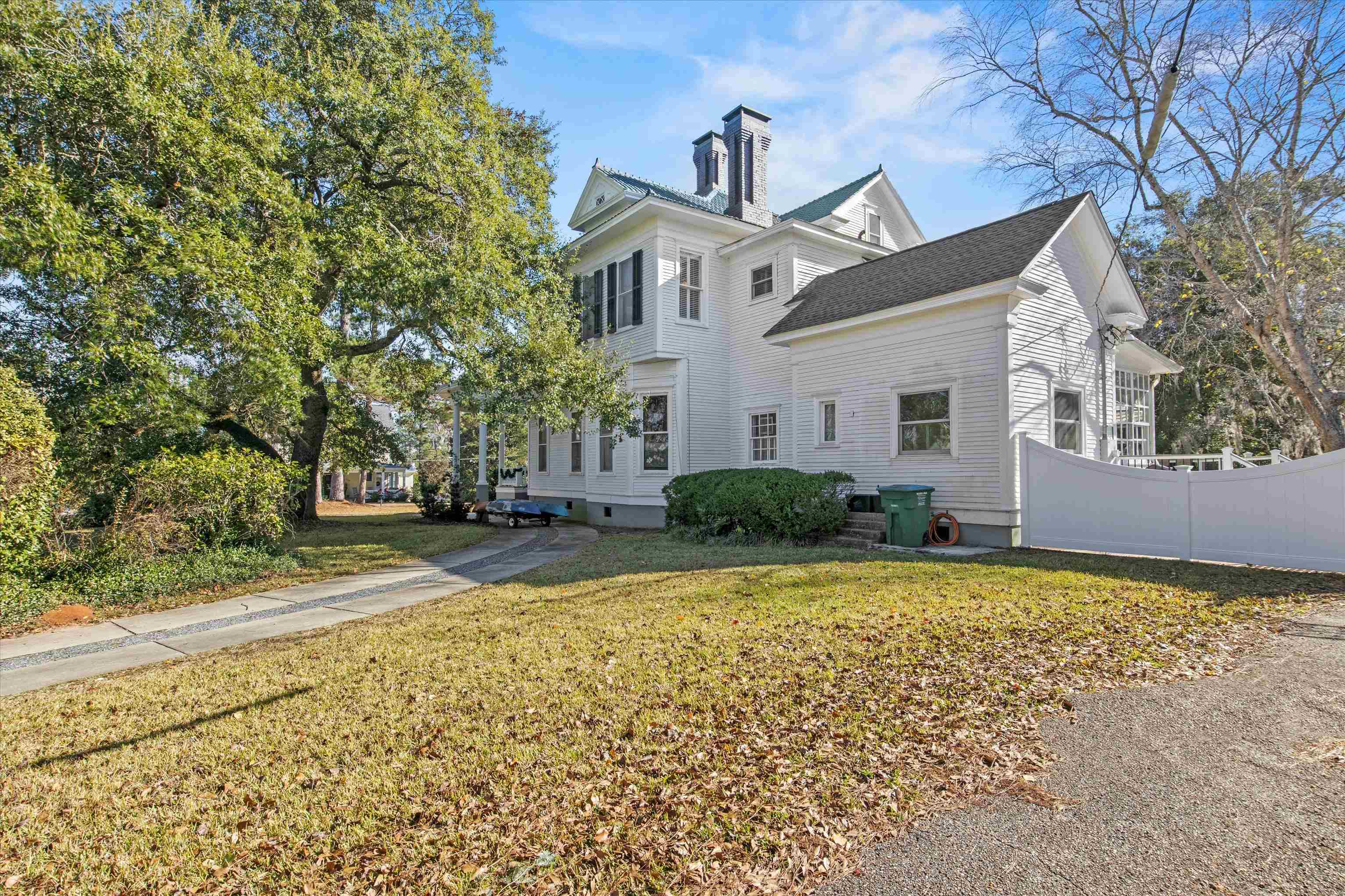 336 N JACKSON Street