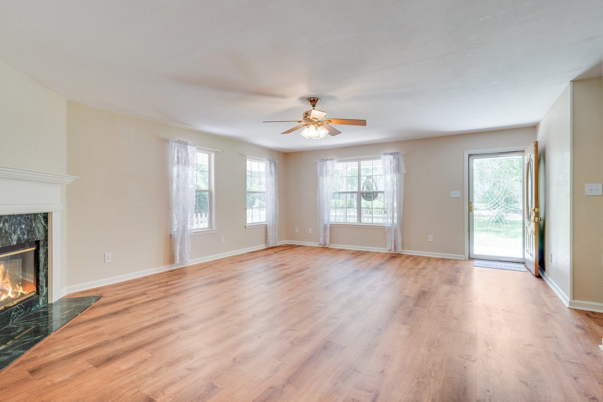 21625 Bloxham Cutoff