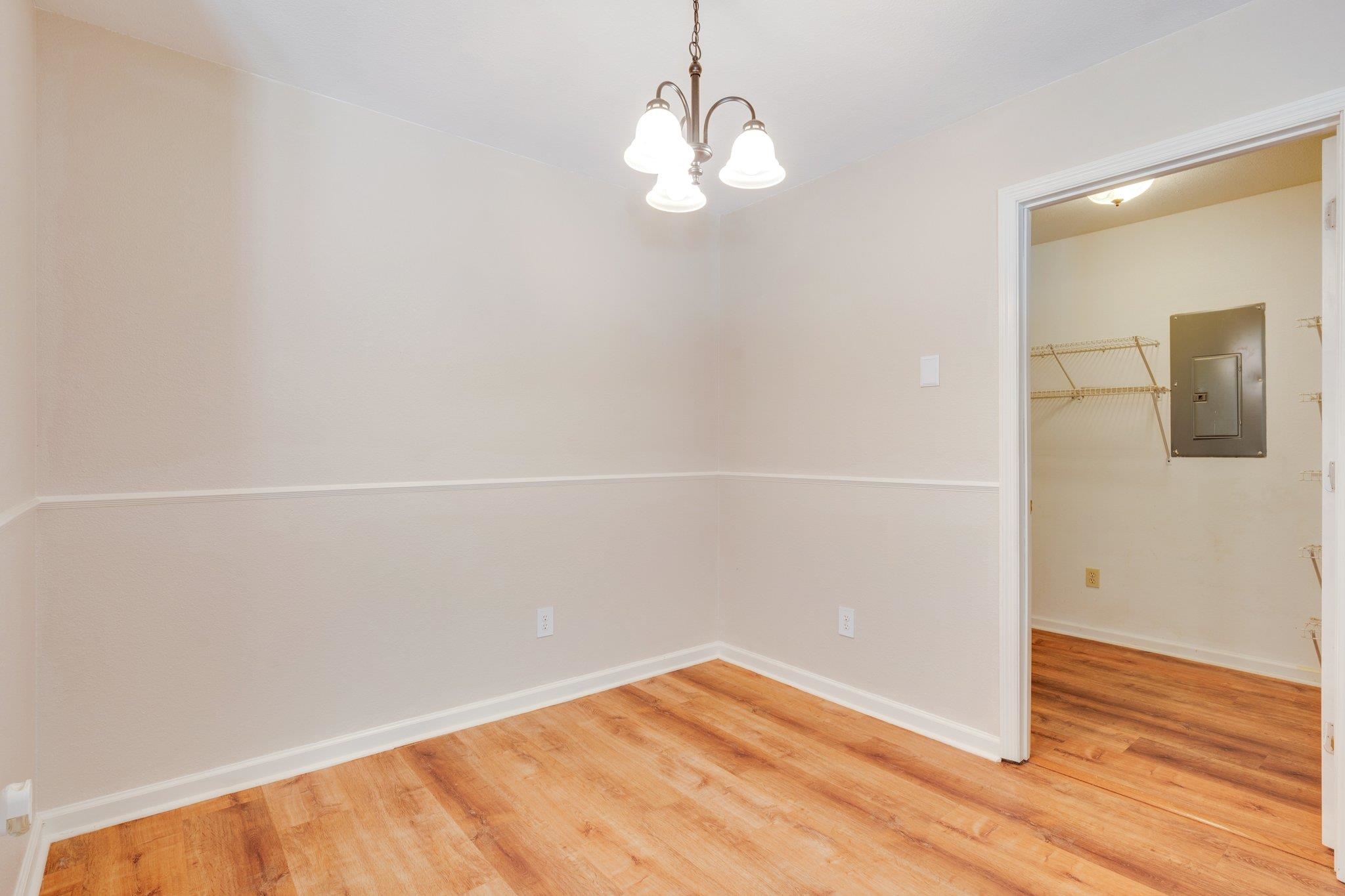 21625 Bloxham Cutoff