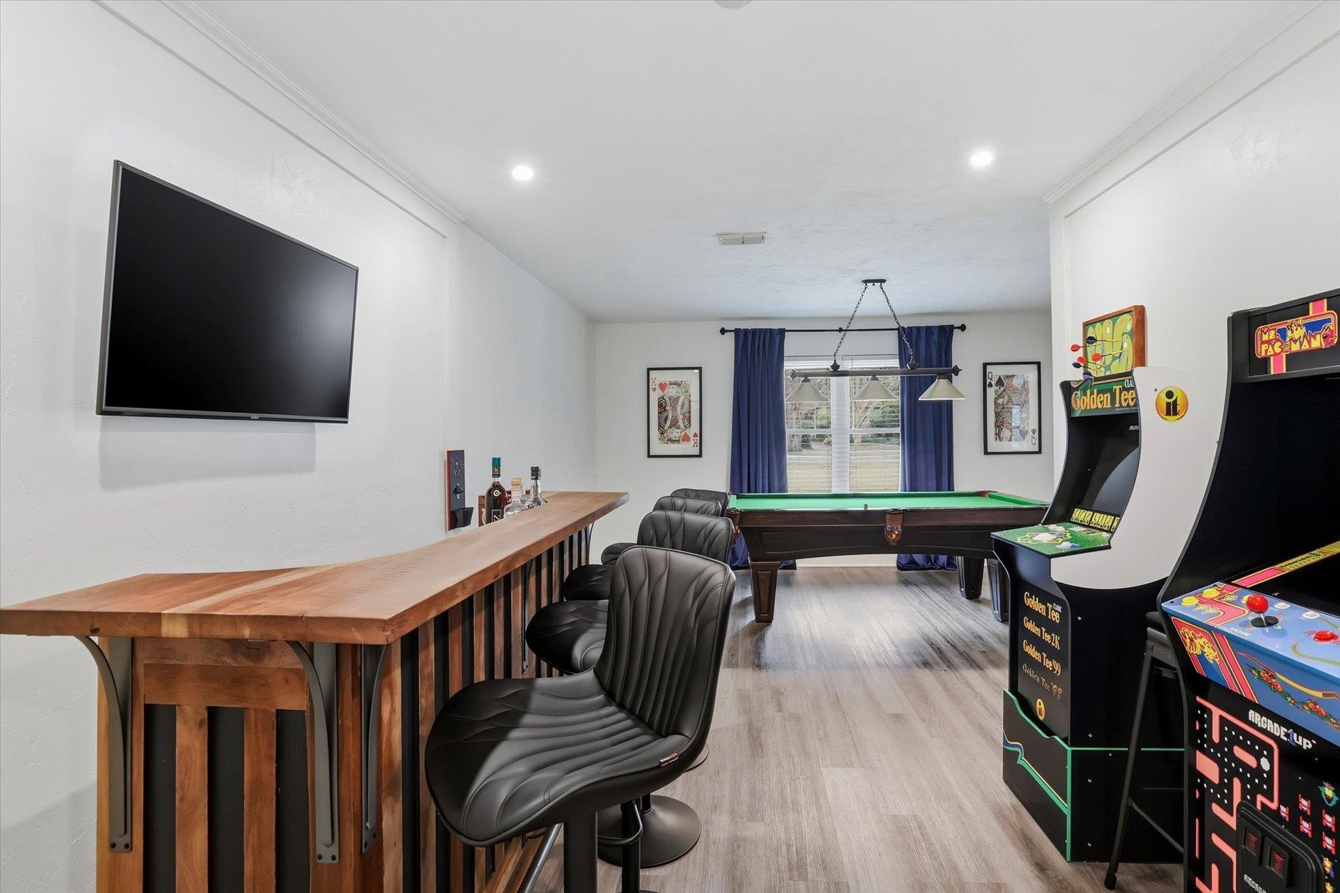 3130 E Shamrock