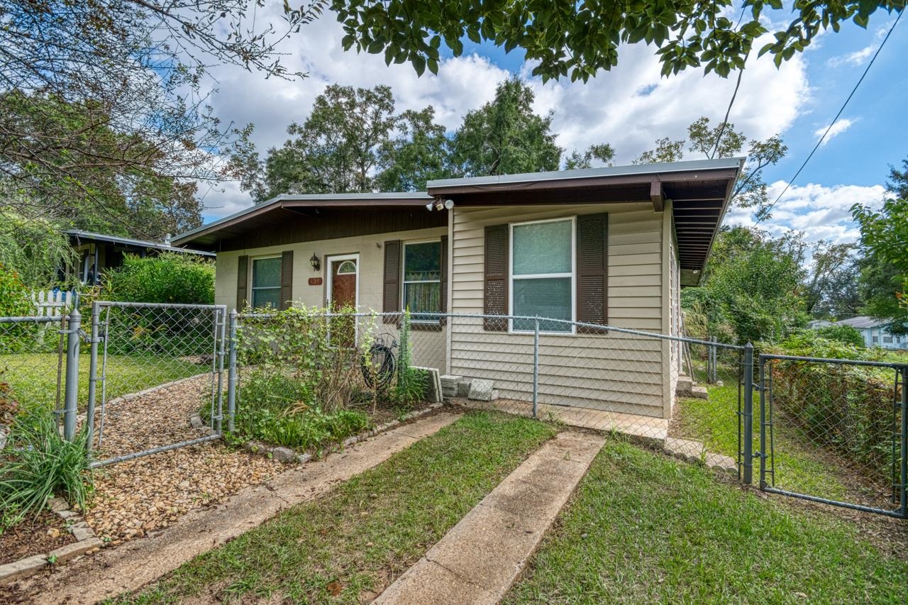 439 Shephard Street