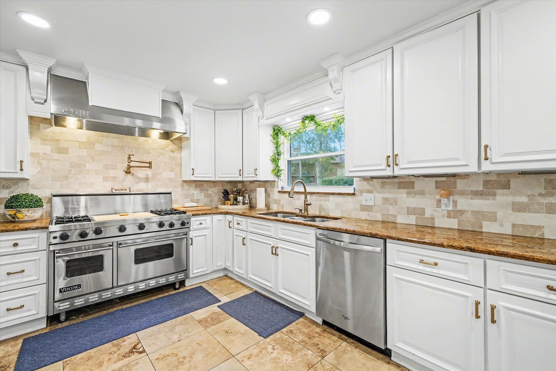 3042 Fermanagh Drive