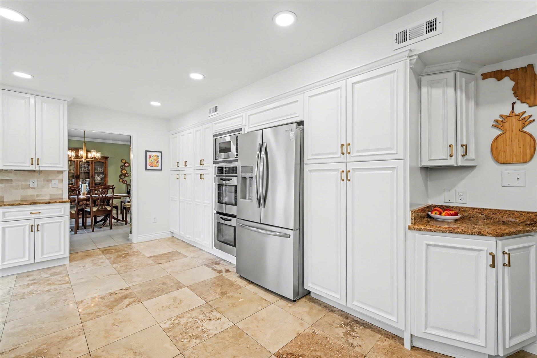 3042 Fermanagh Drive