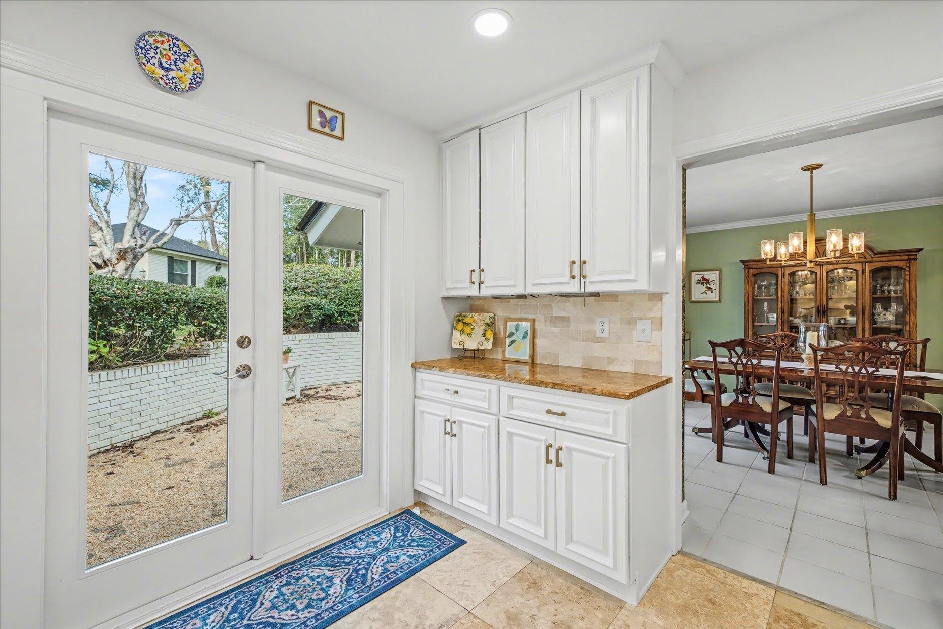 3042 Fermanagh Drive