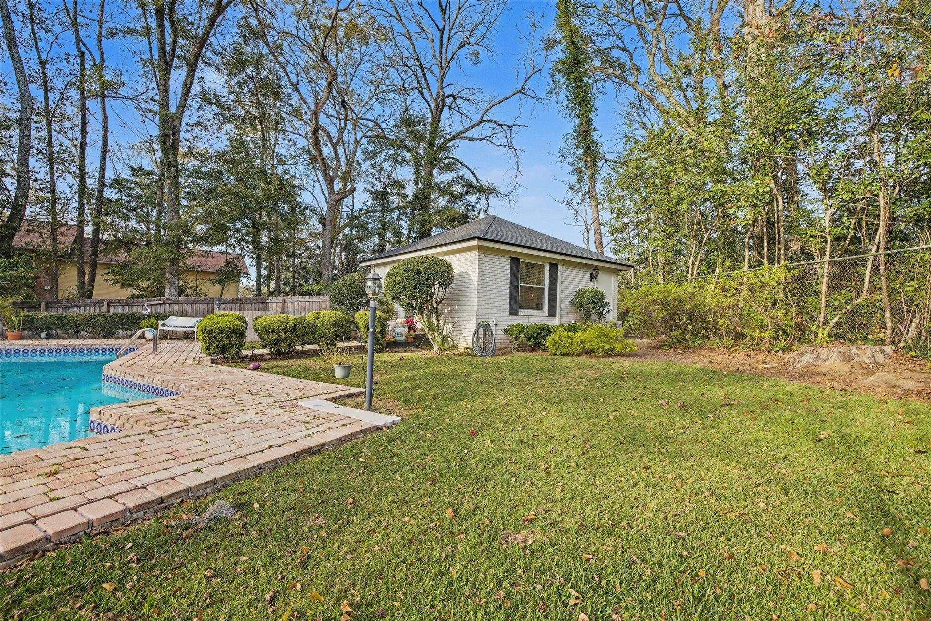 3042 Fermanagh Drive