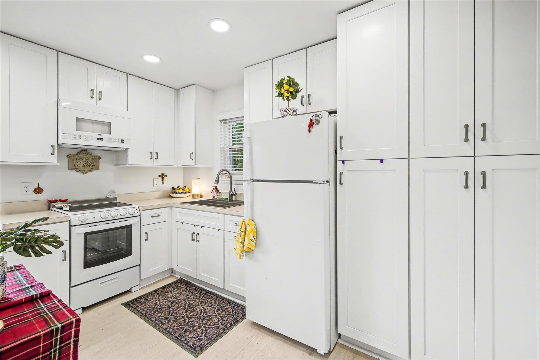 3042 Fermanagh Drive
