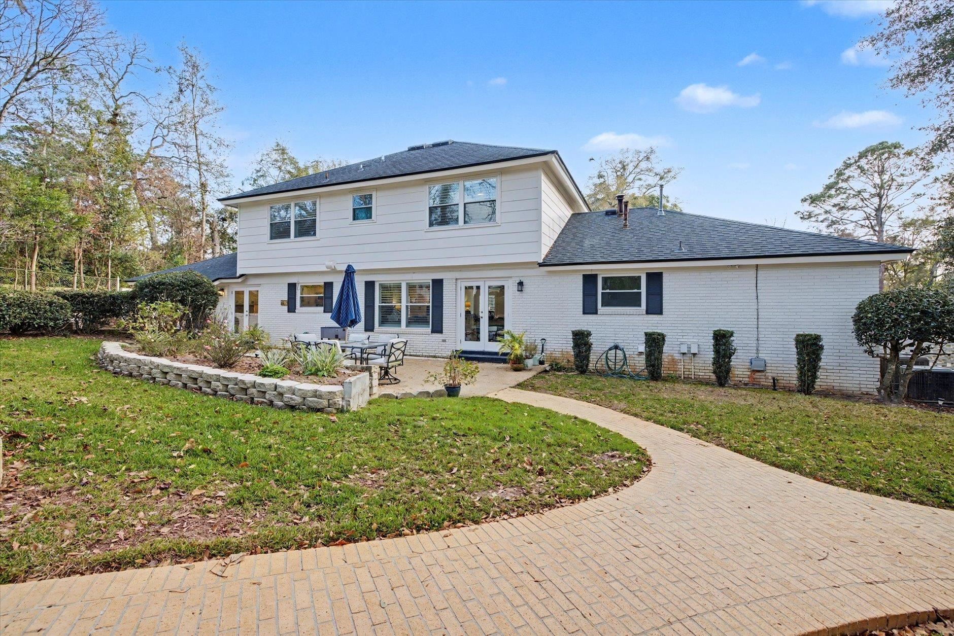 3042 Fermanagh Drive