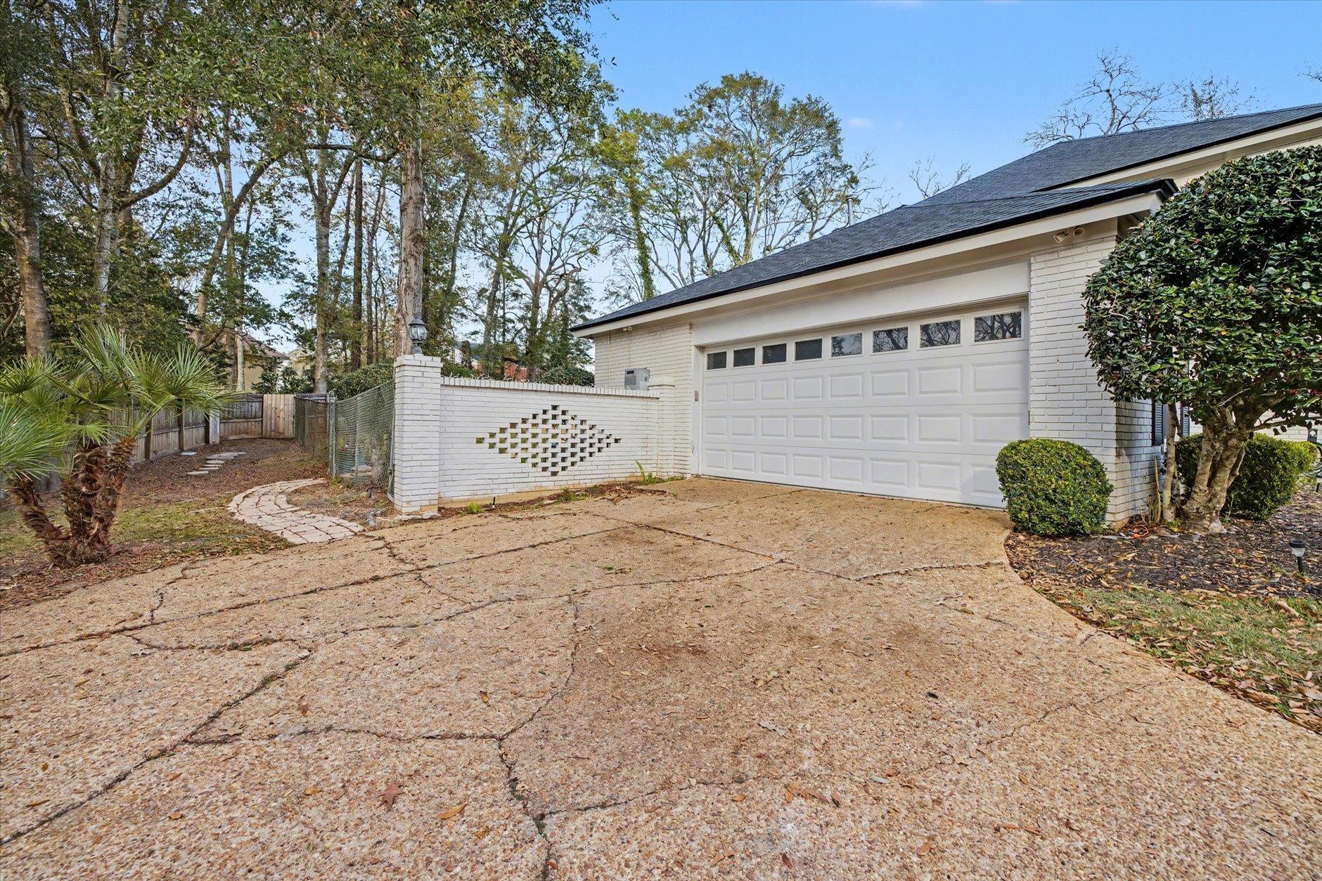 3042 Fermanagh Drive