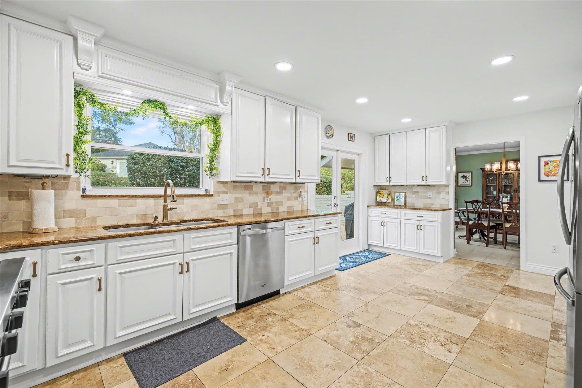 3042 Fermanagh Drive
