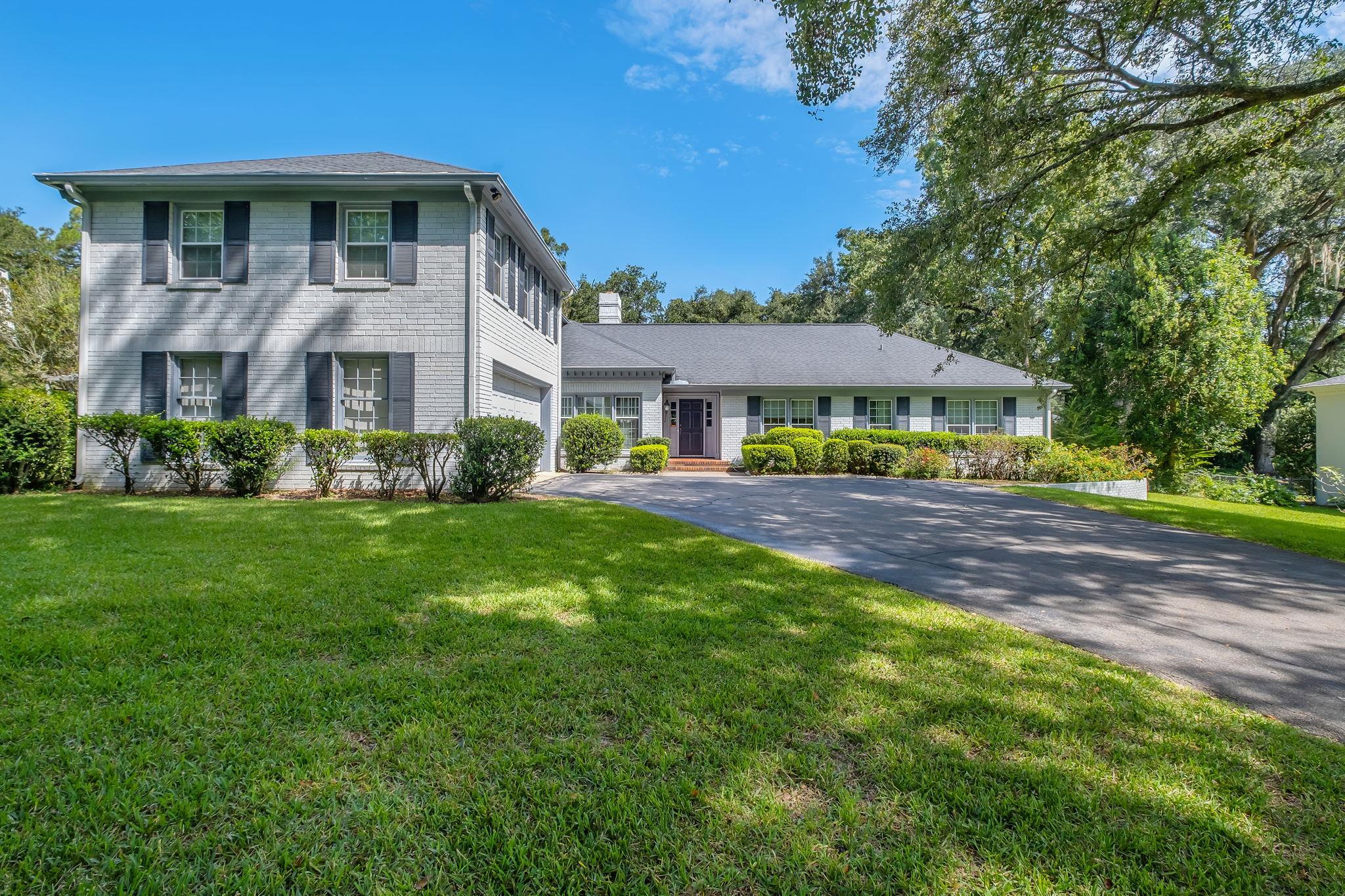 2218 Killarney Way
