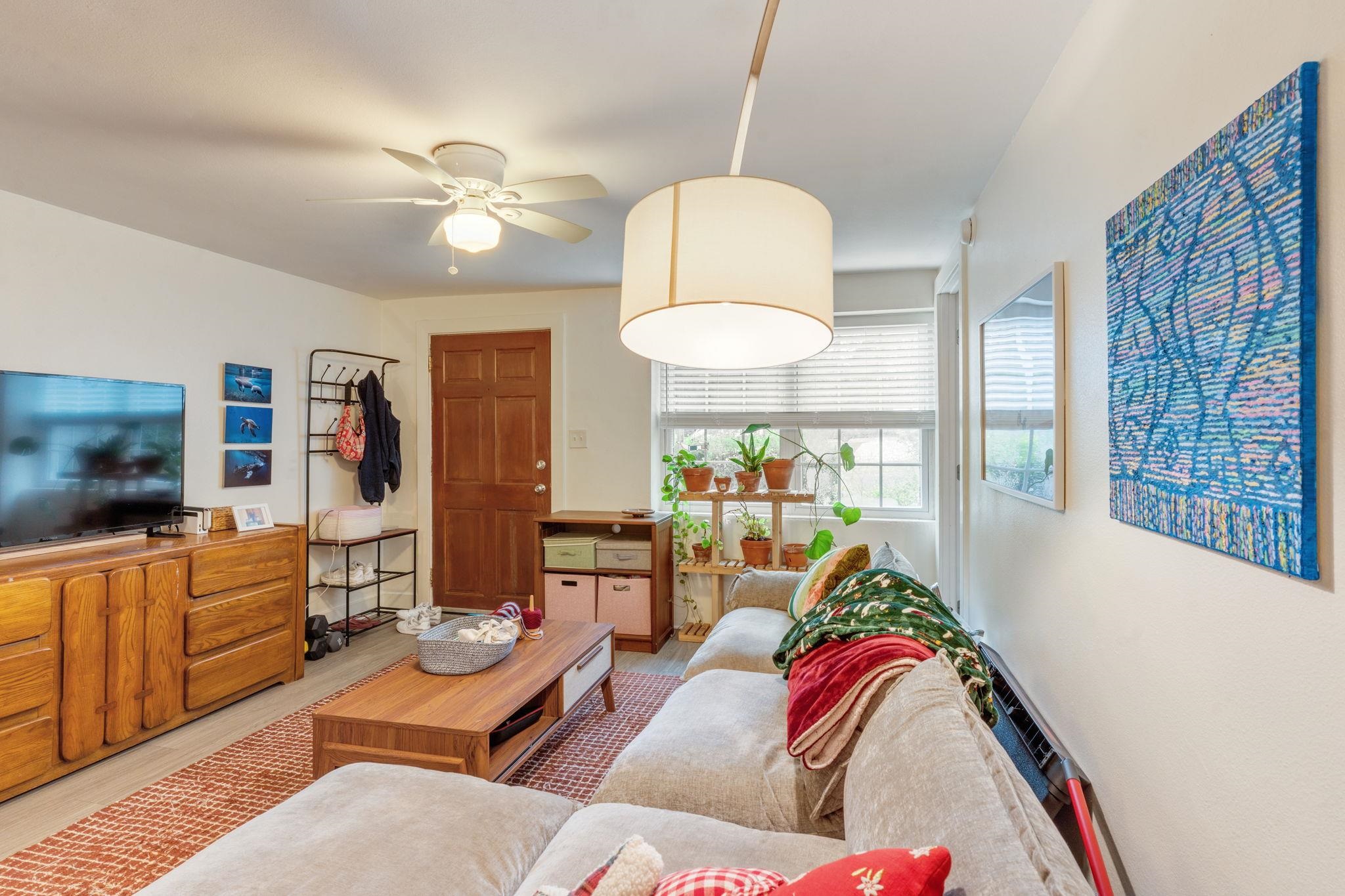 202 E BRADFORD Road Unit: 1-4