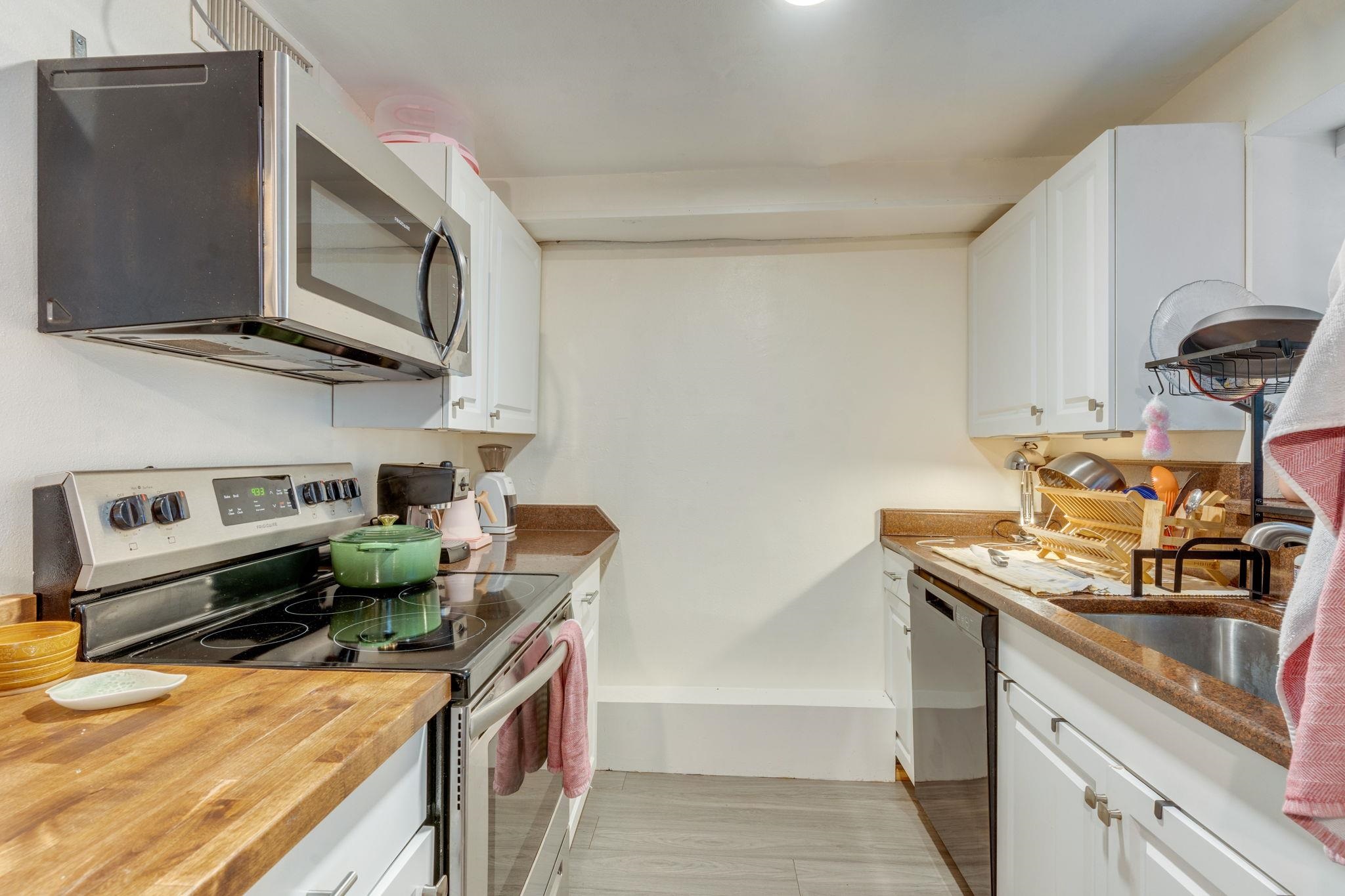 202 E BRADFORD Road Unit: 1-4