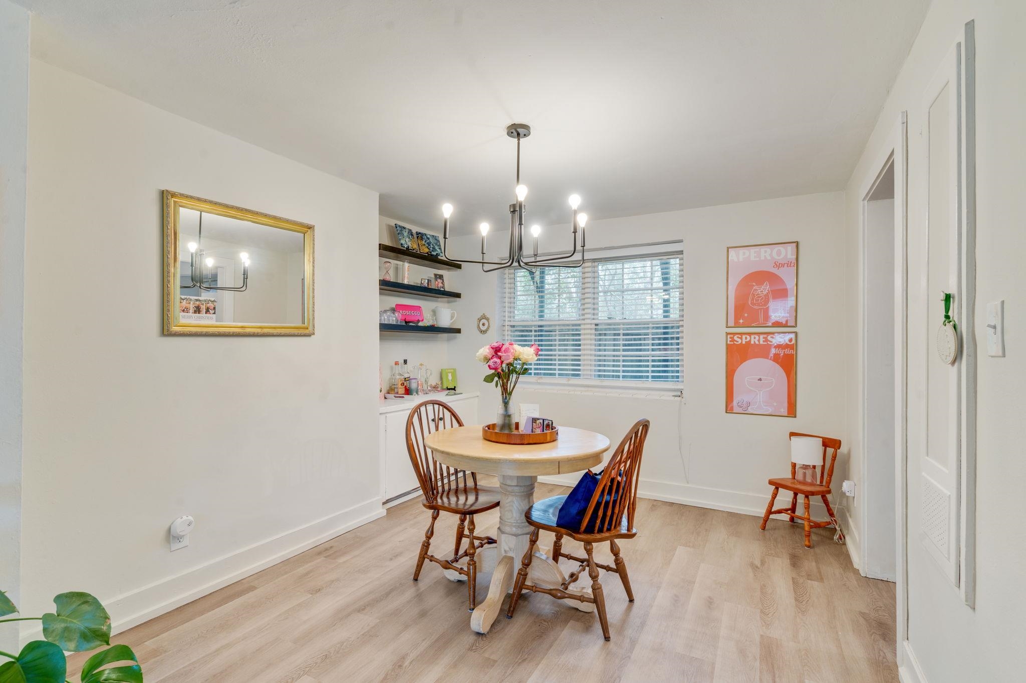 202 E BRADFORD Road Unit: 1-4