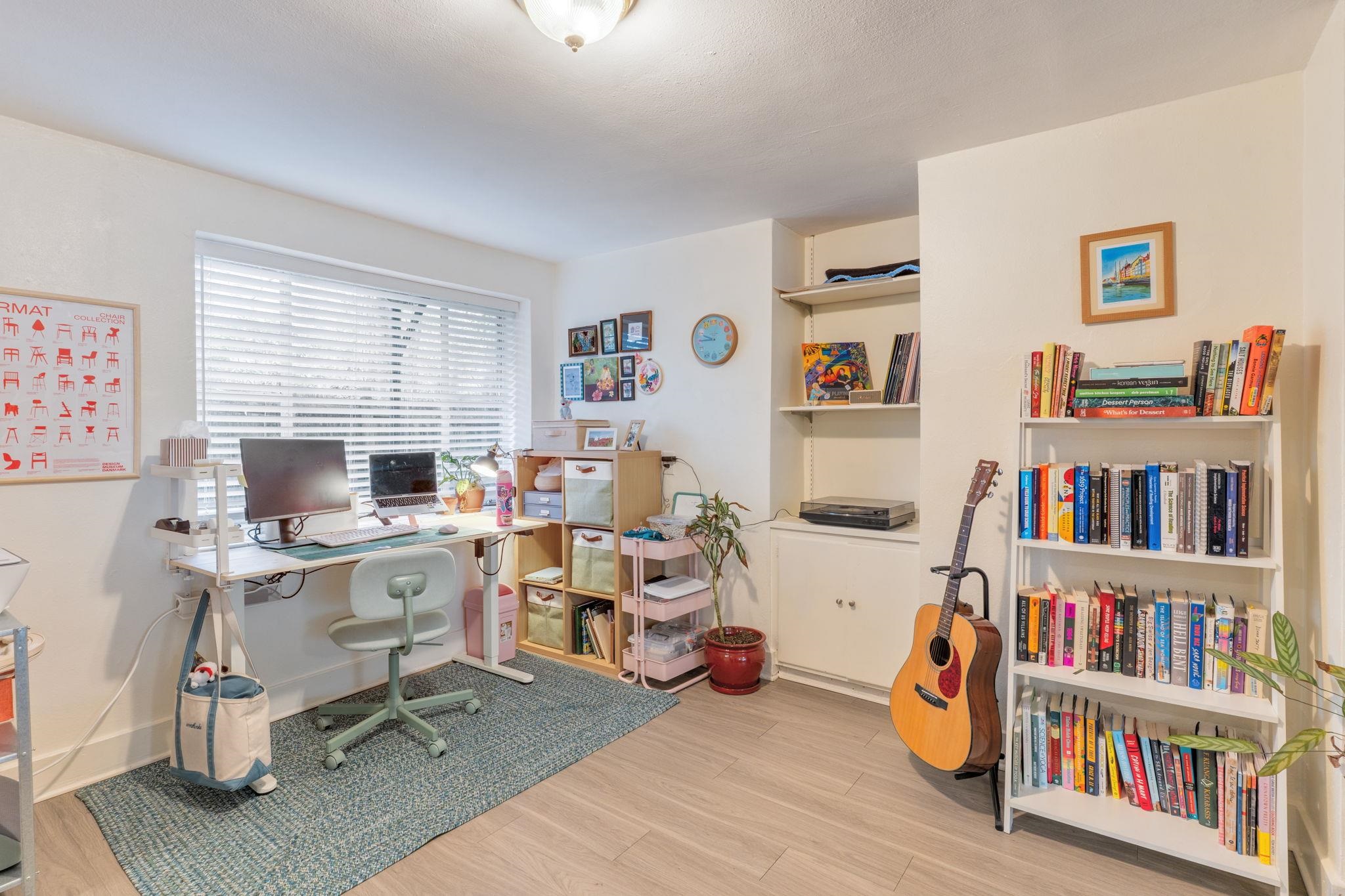 202 E BRADFORD Road Unit: 1-4