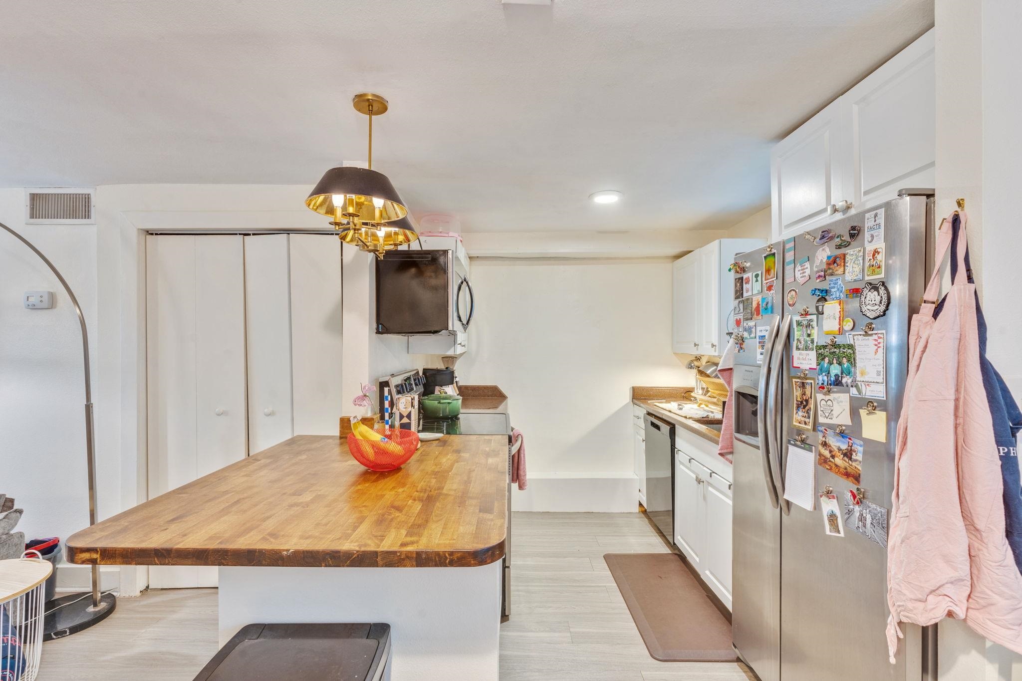 202 E BRADFORD Road Unit: 1-4