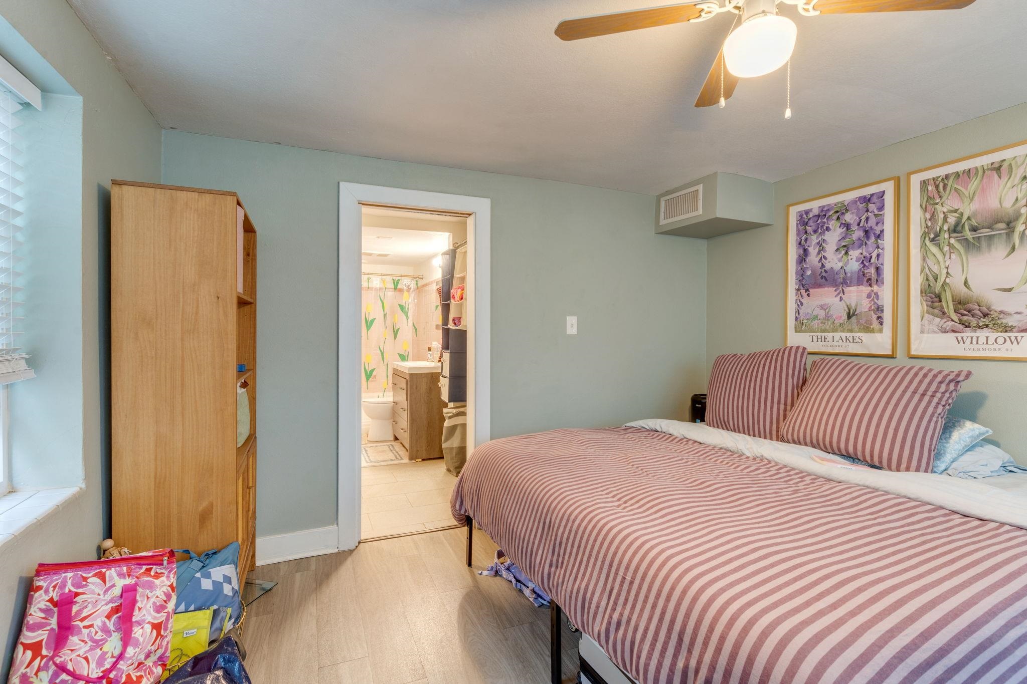 202 E BRADFORD Road Unit: 1-4