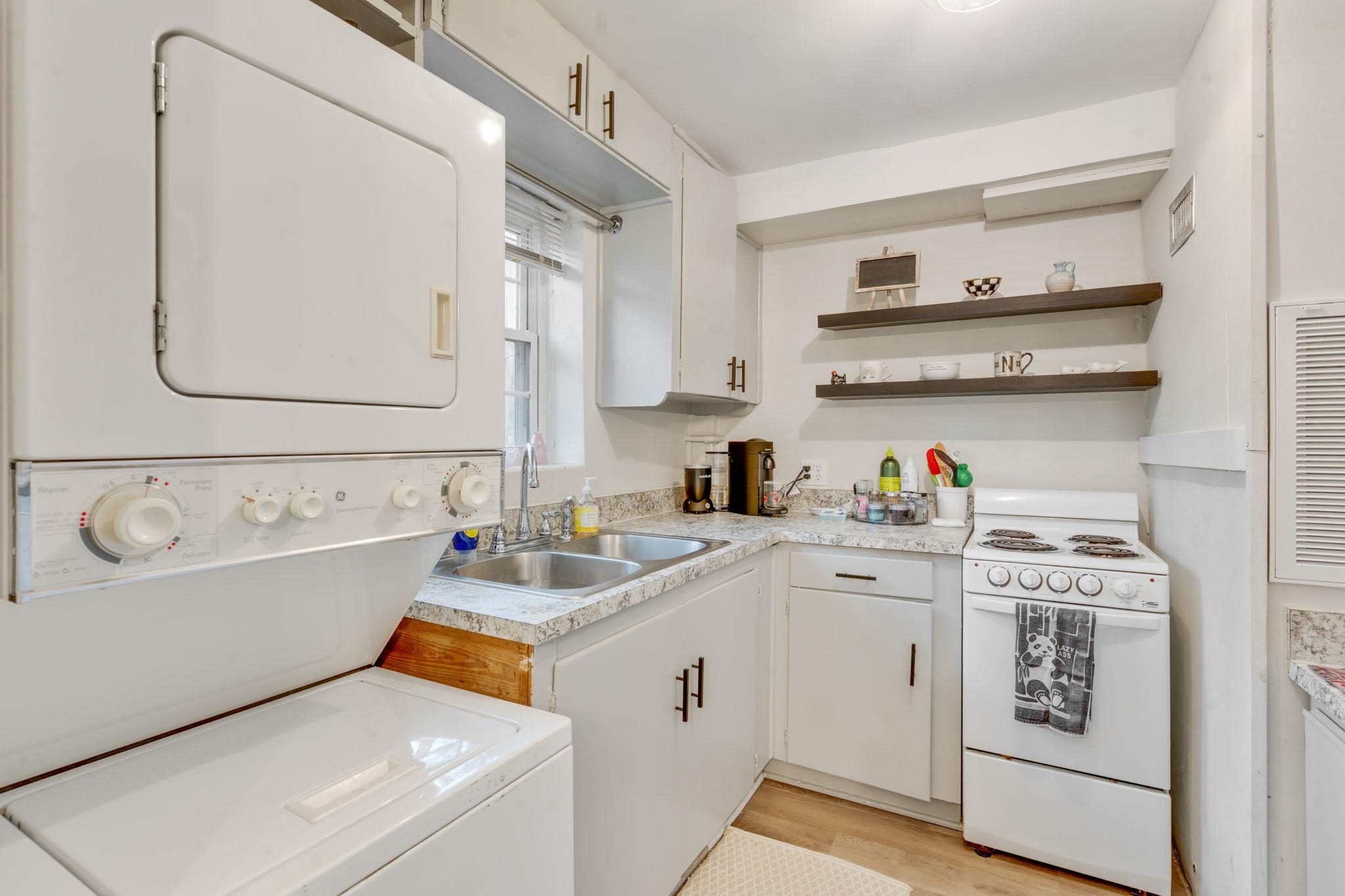 202 E BRADFORD Road Unit: 1-4