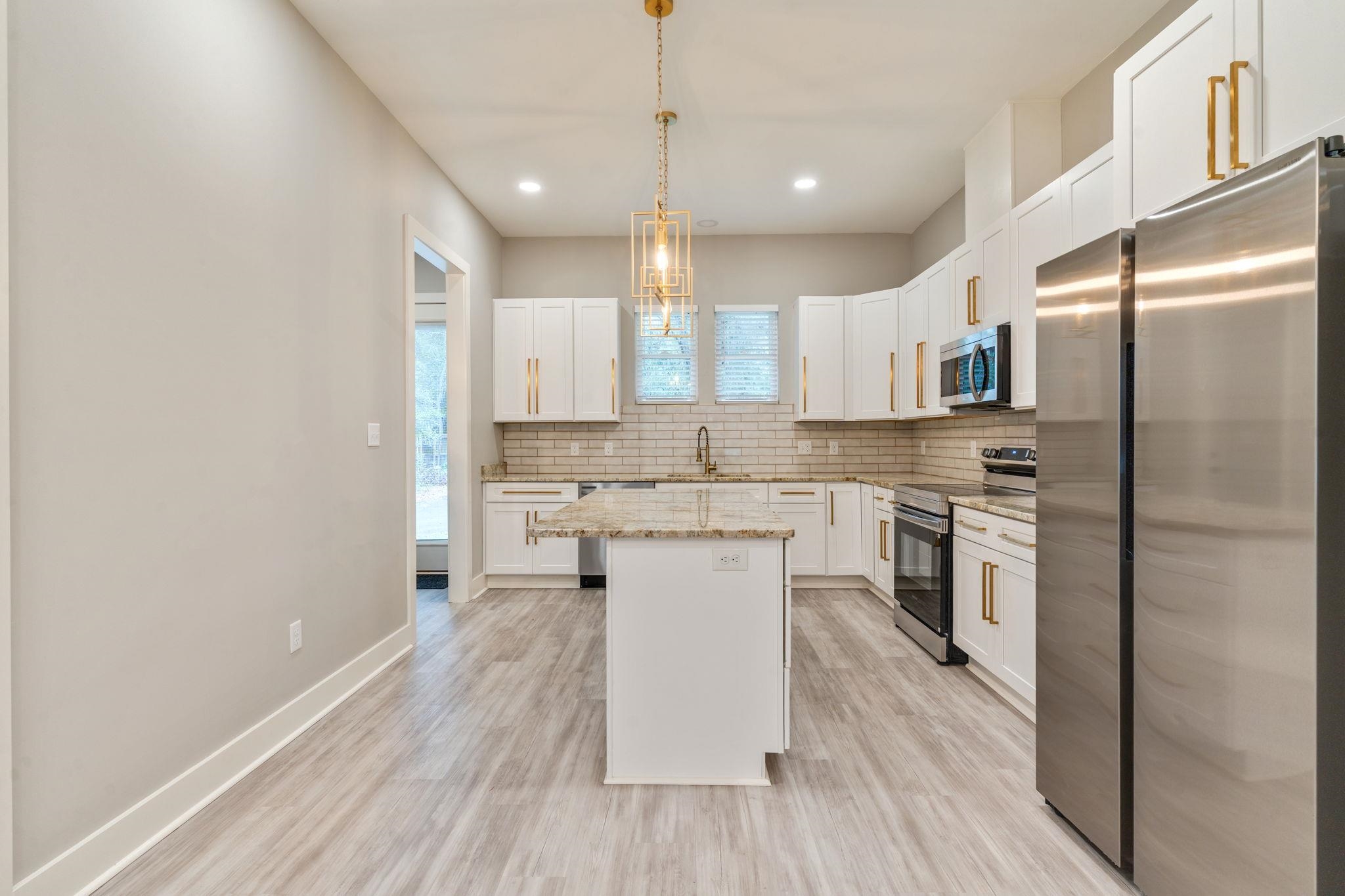 226 E BRADFORD Road Unit: A & B