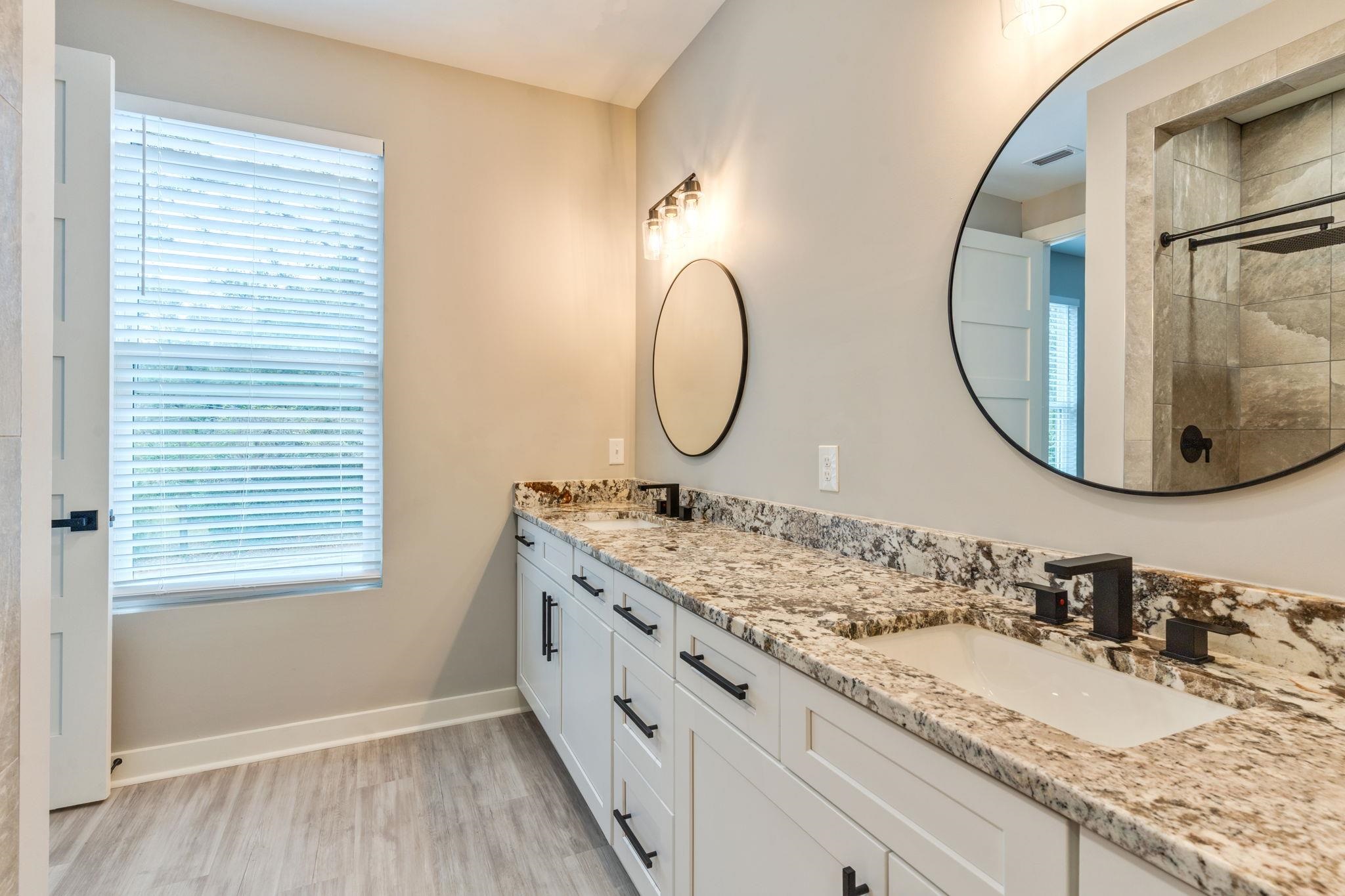 226 E BRADFORD Road Unit: A & B