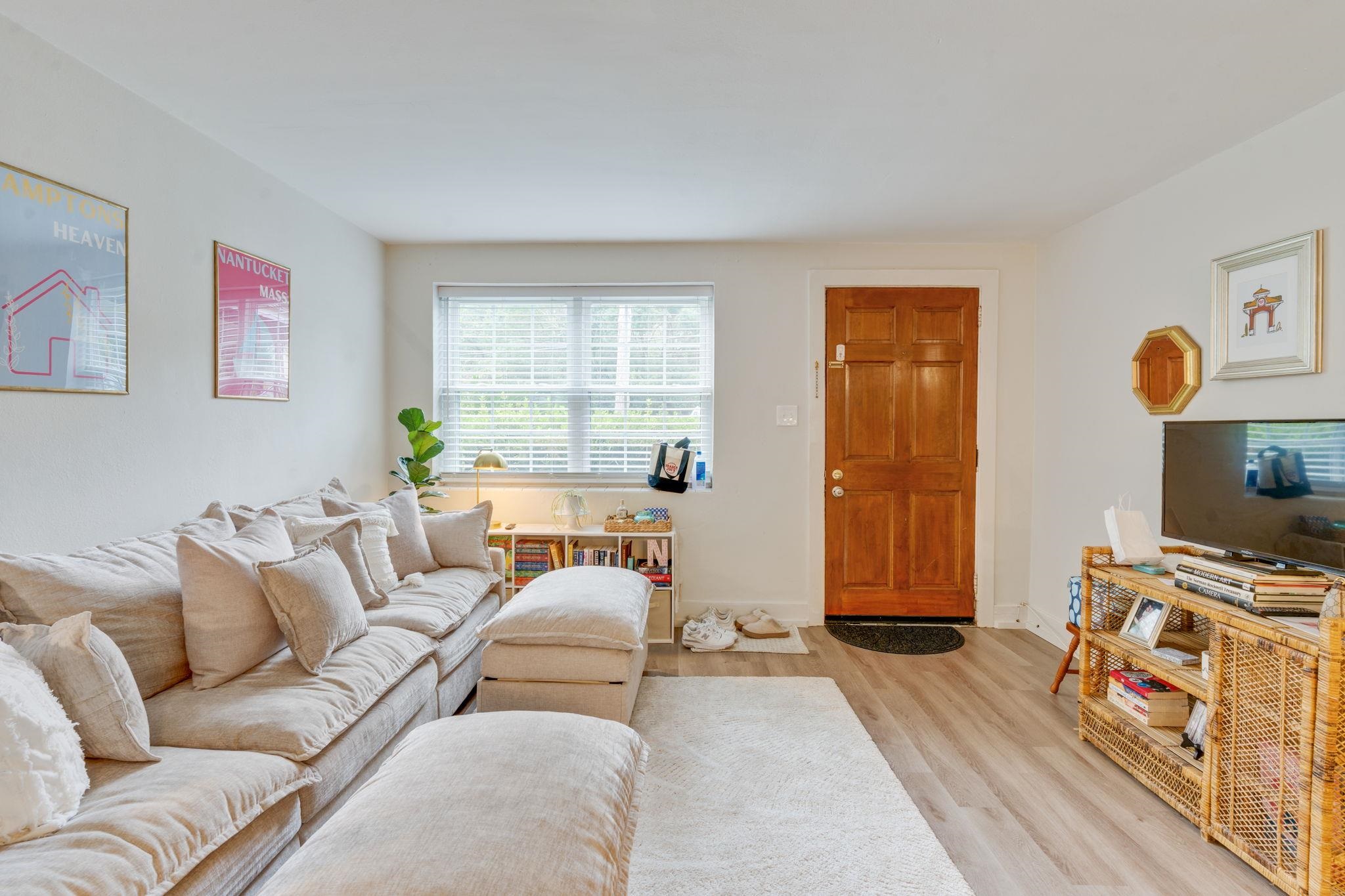 226 E BRADFORD Road Unit: A & B