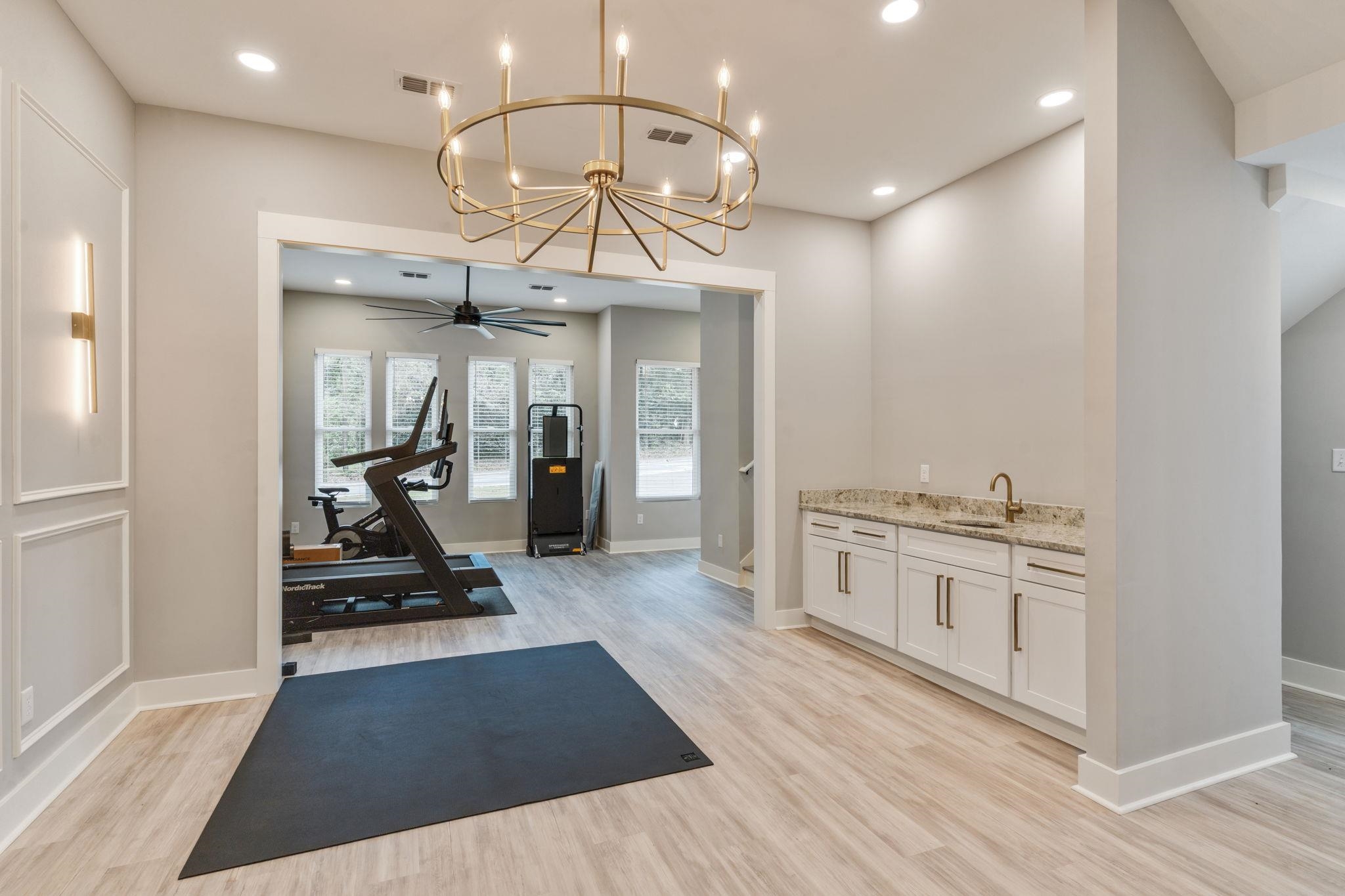 226 E BRADFORD Road Unit: A & B